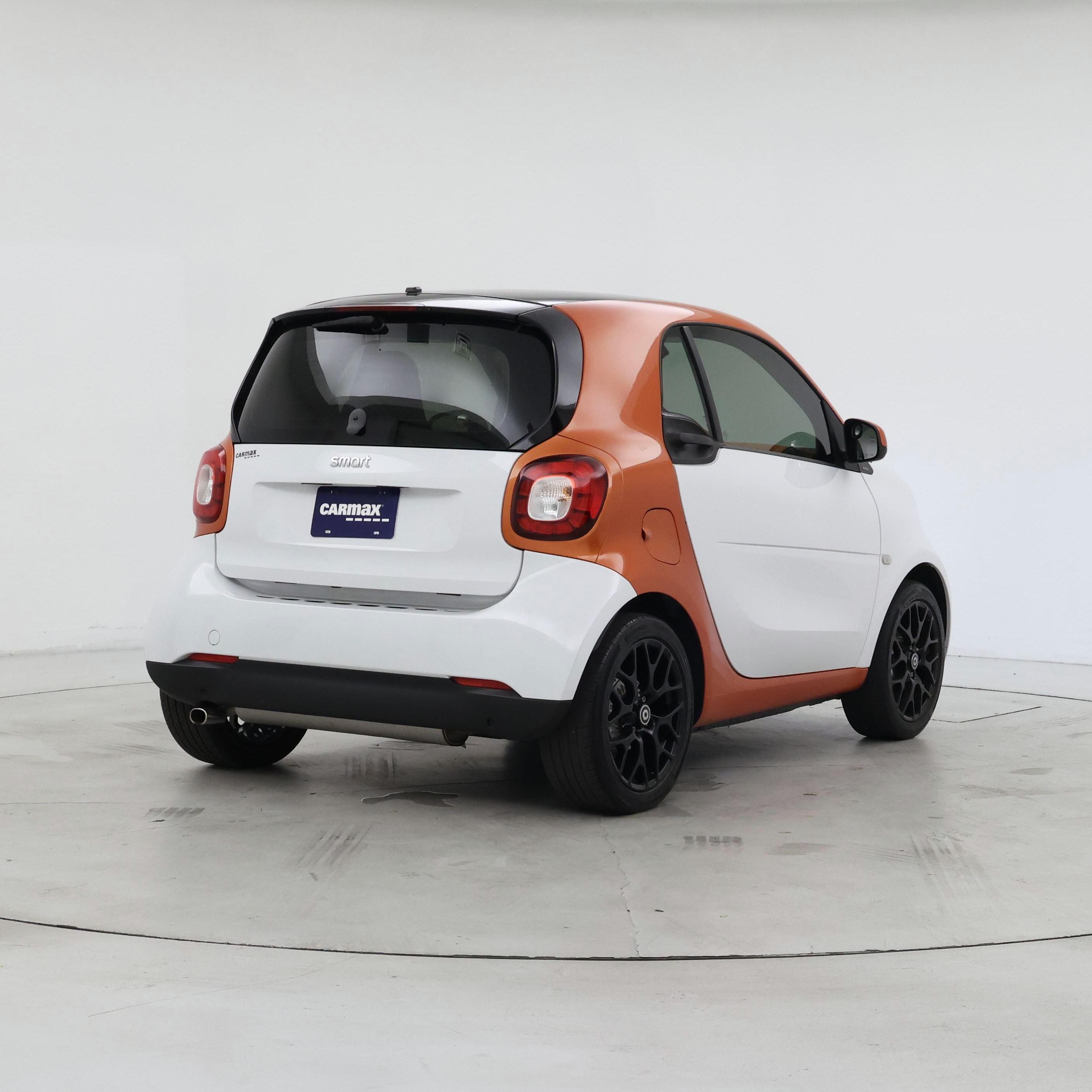 Thumbnail: 2016 smart fortwo - 8