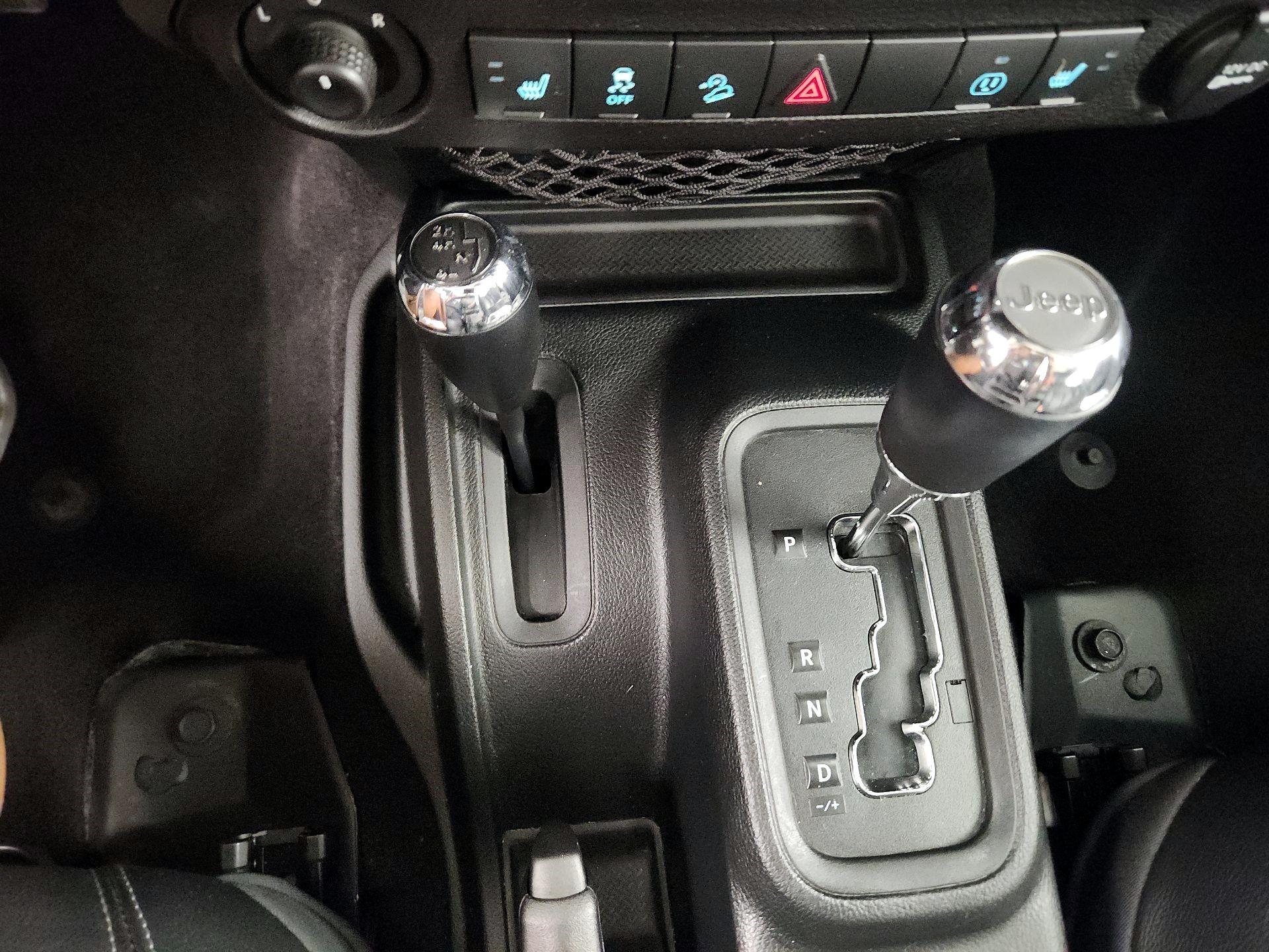Thumbnail: 2018 Jeep Wrangler - 15
