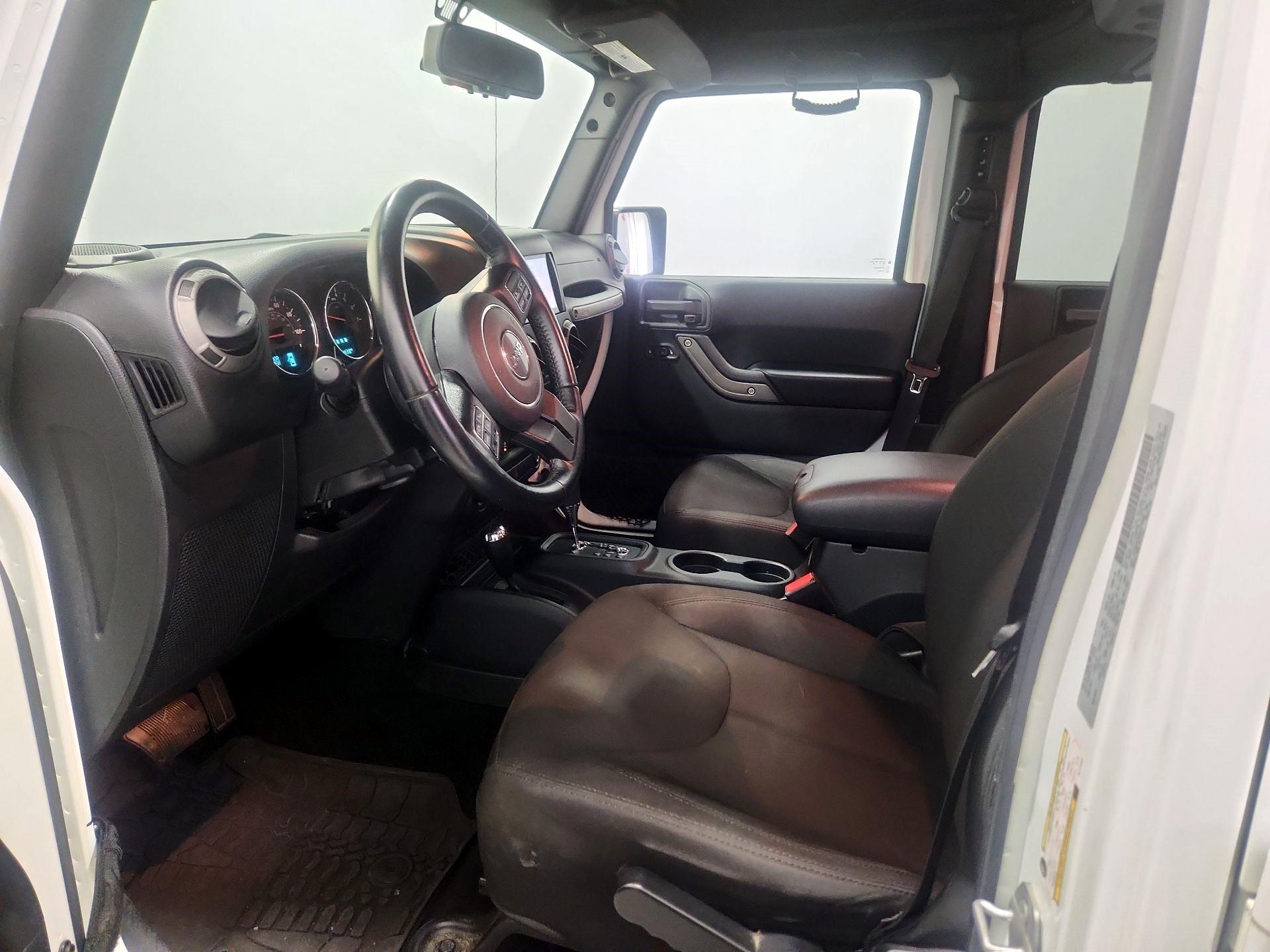 Thumbnail: 2016 Jeep Wrangler - 11