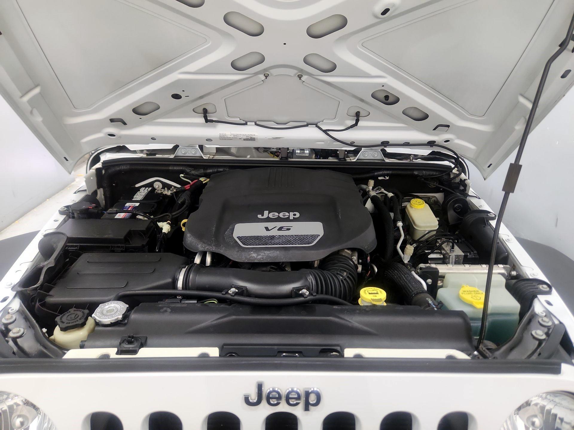 Thumbnail: 2016 Jeep Wrangler - 20