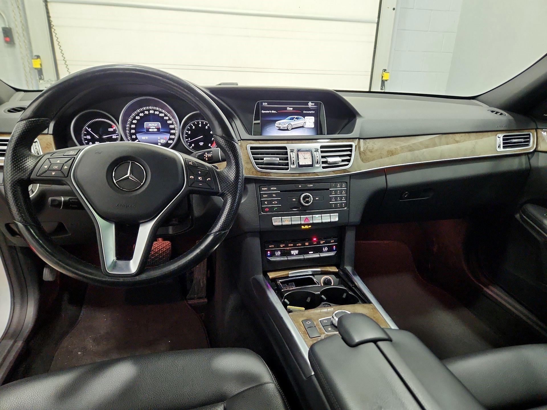 Thumbnail: 2016 Mercedes-Benz E-Class - 9