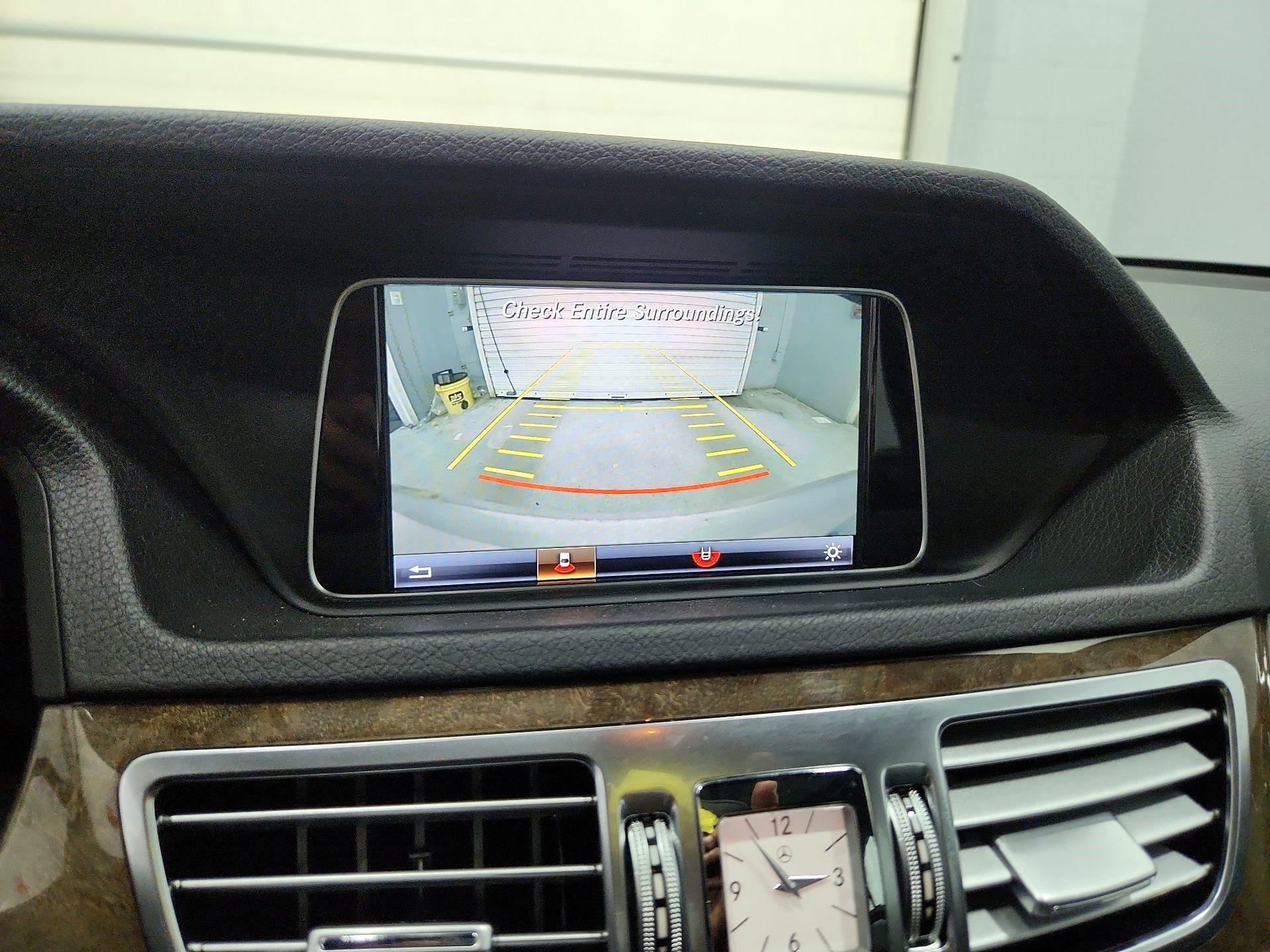 Thumbnail: 2016 Mercedes-Benz E-Class - 14