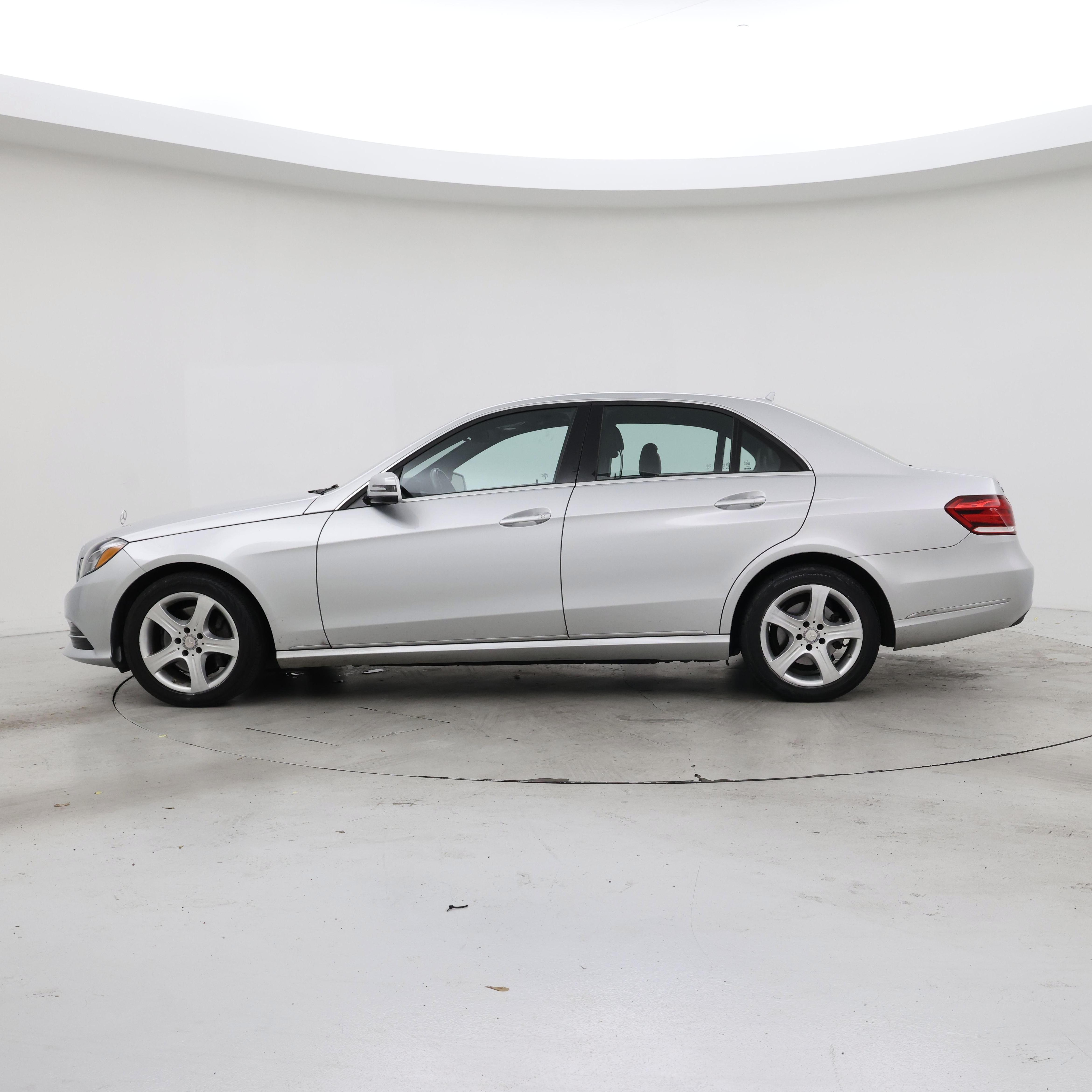 Thumbnail: 2016 Mercedes-Benz E-Class - 3
