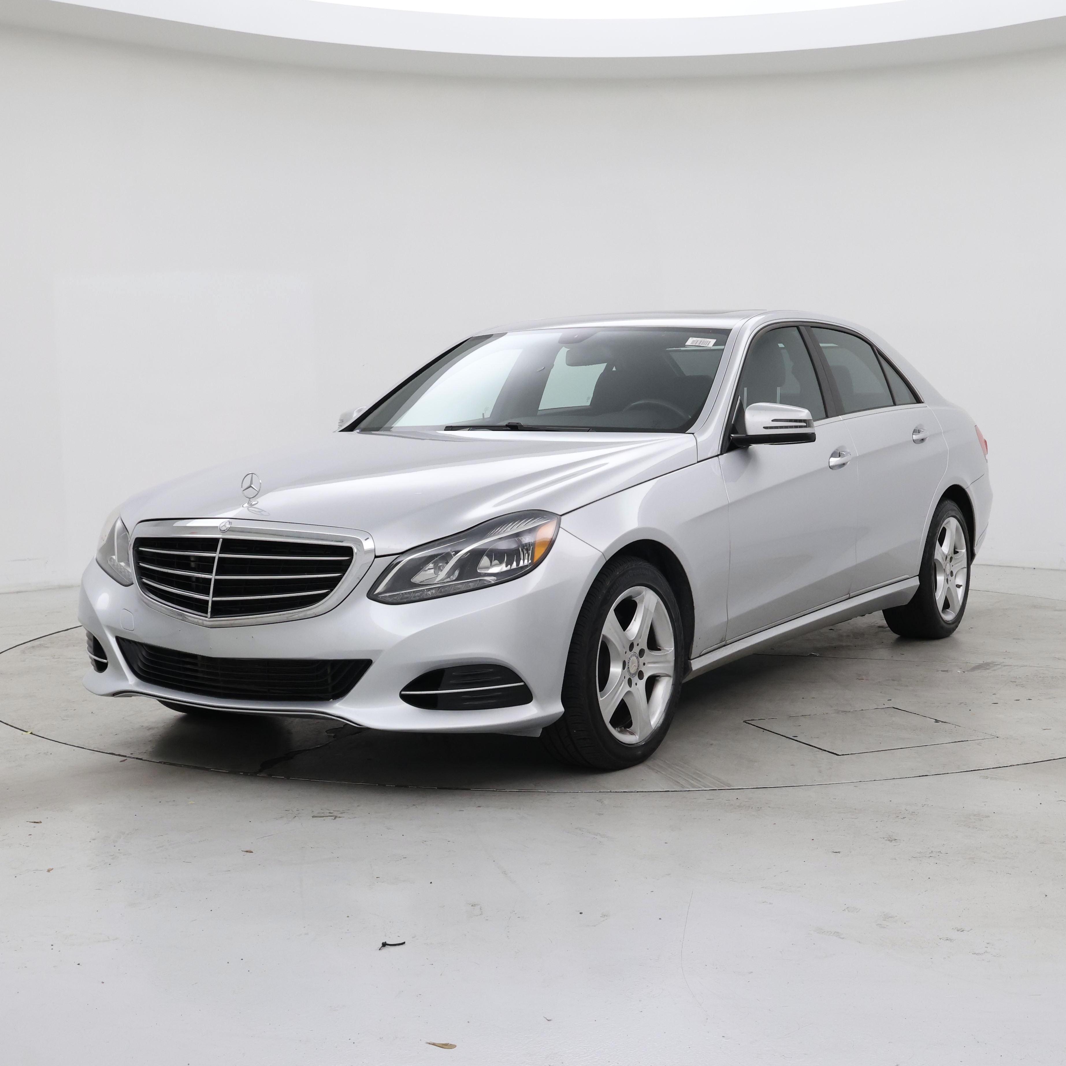 Thumbnail: 2016 Mercedes-Benz E-Class - 4