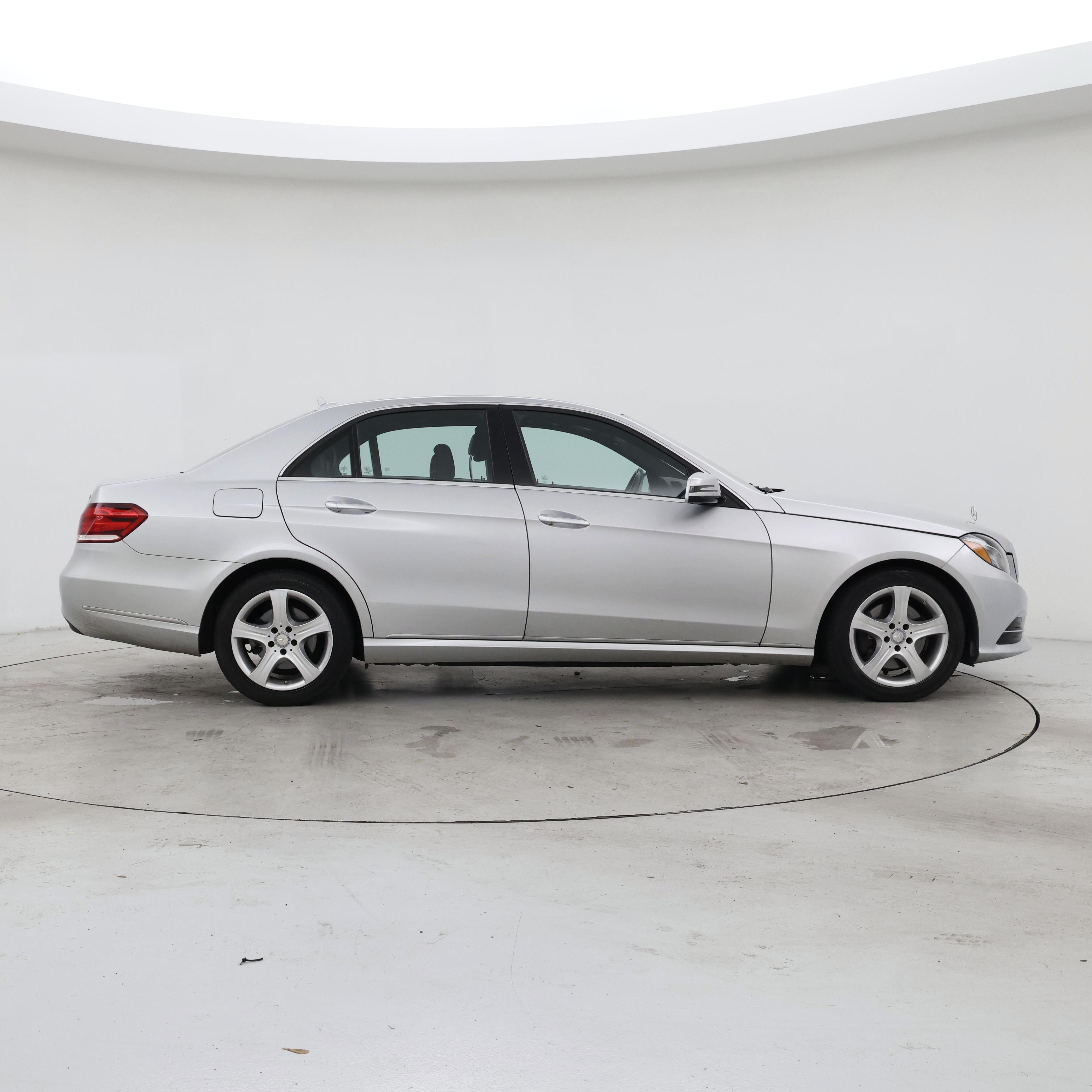 Thumbnail: 2016 Mercedes-Benz E-Class - 7