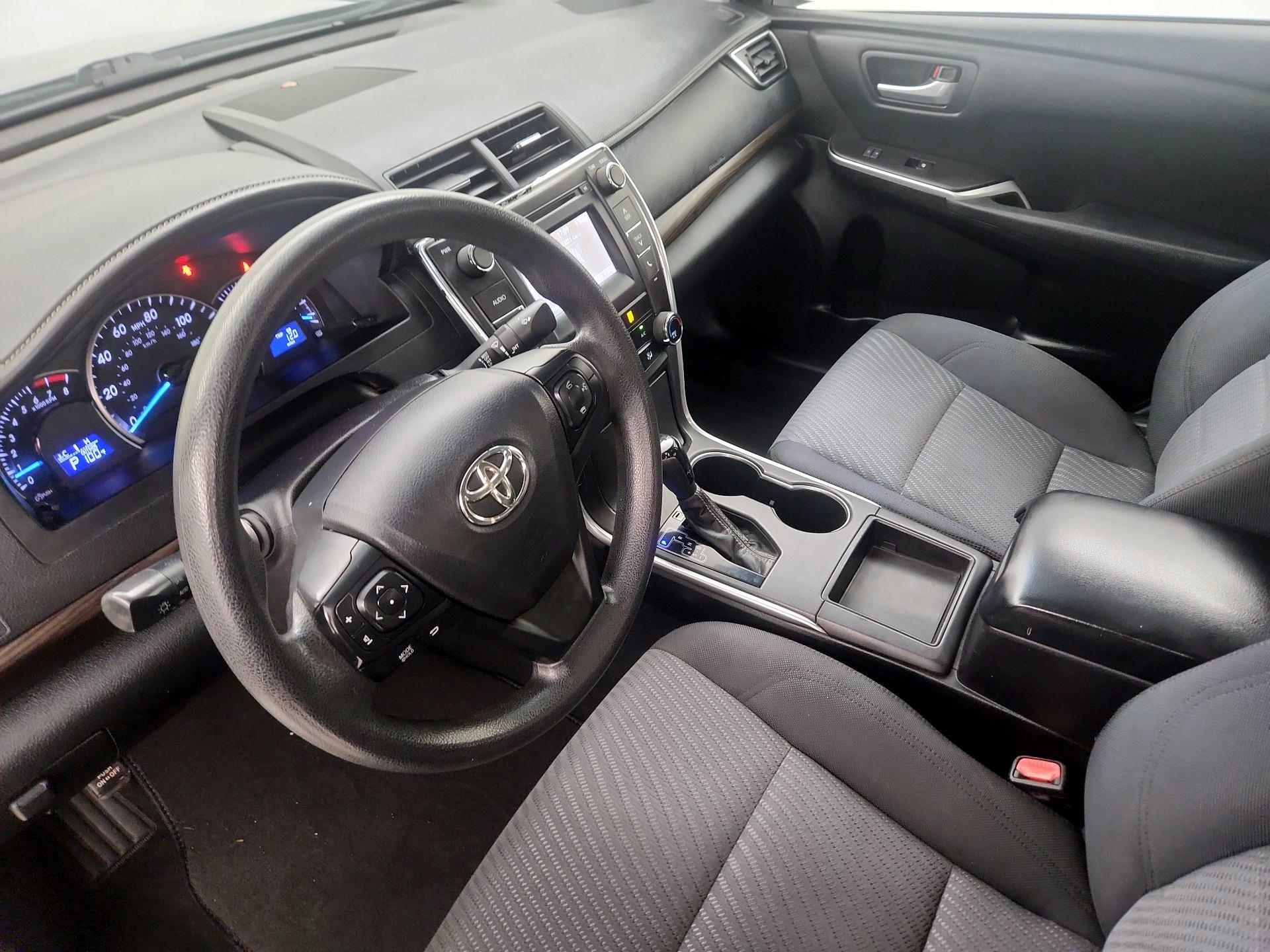 Thumbnail: 2015 Toyota Camry - 9