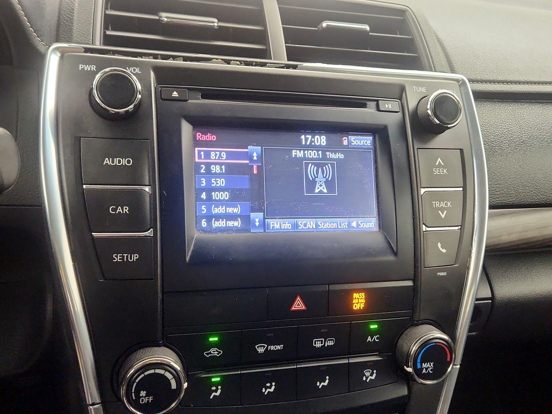 Thumbnail: 2015 Toyota Camry - 13