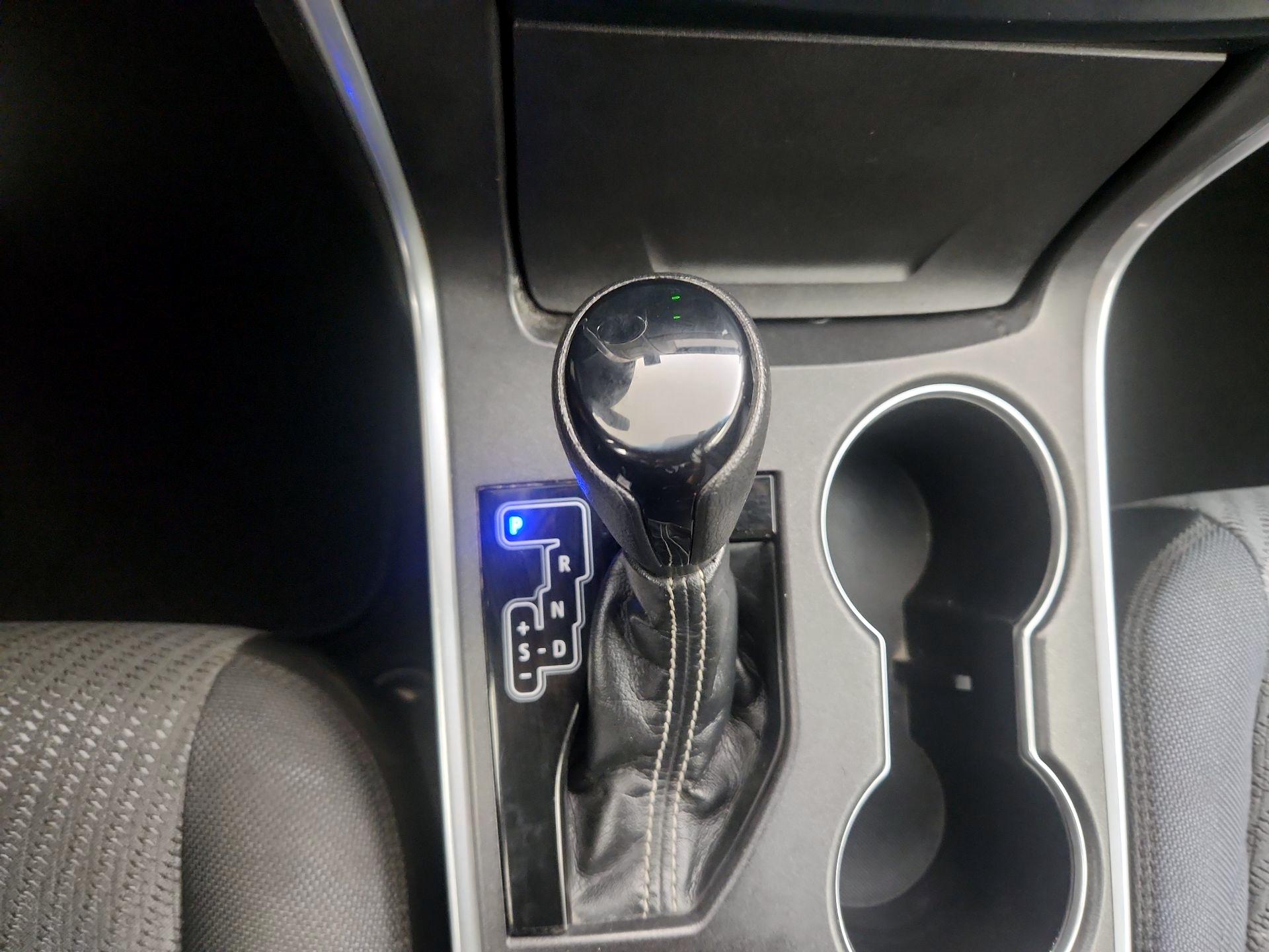 Thumbnail: 2015 Toyota Camry - 15