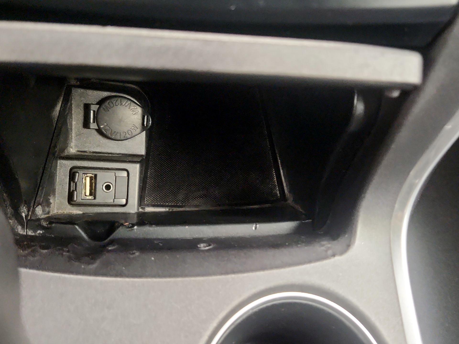 Thumbnail: 2015 Toyota Camry - 16