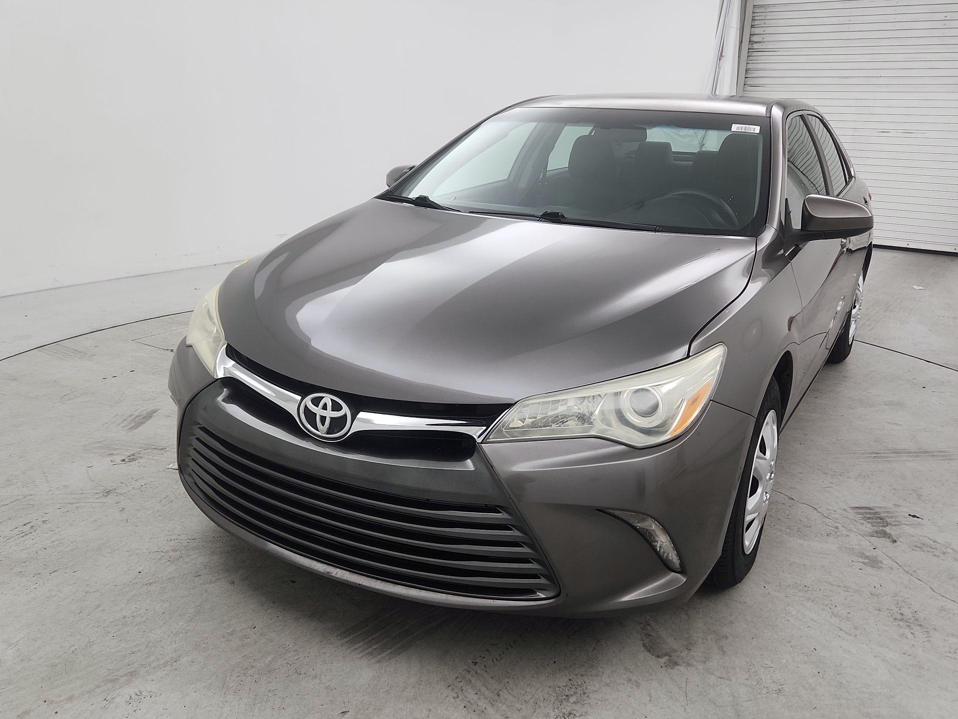 Thumbnail: 2015 Toyota Camry - 3