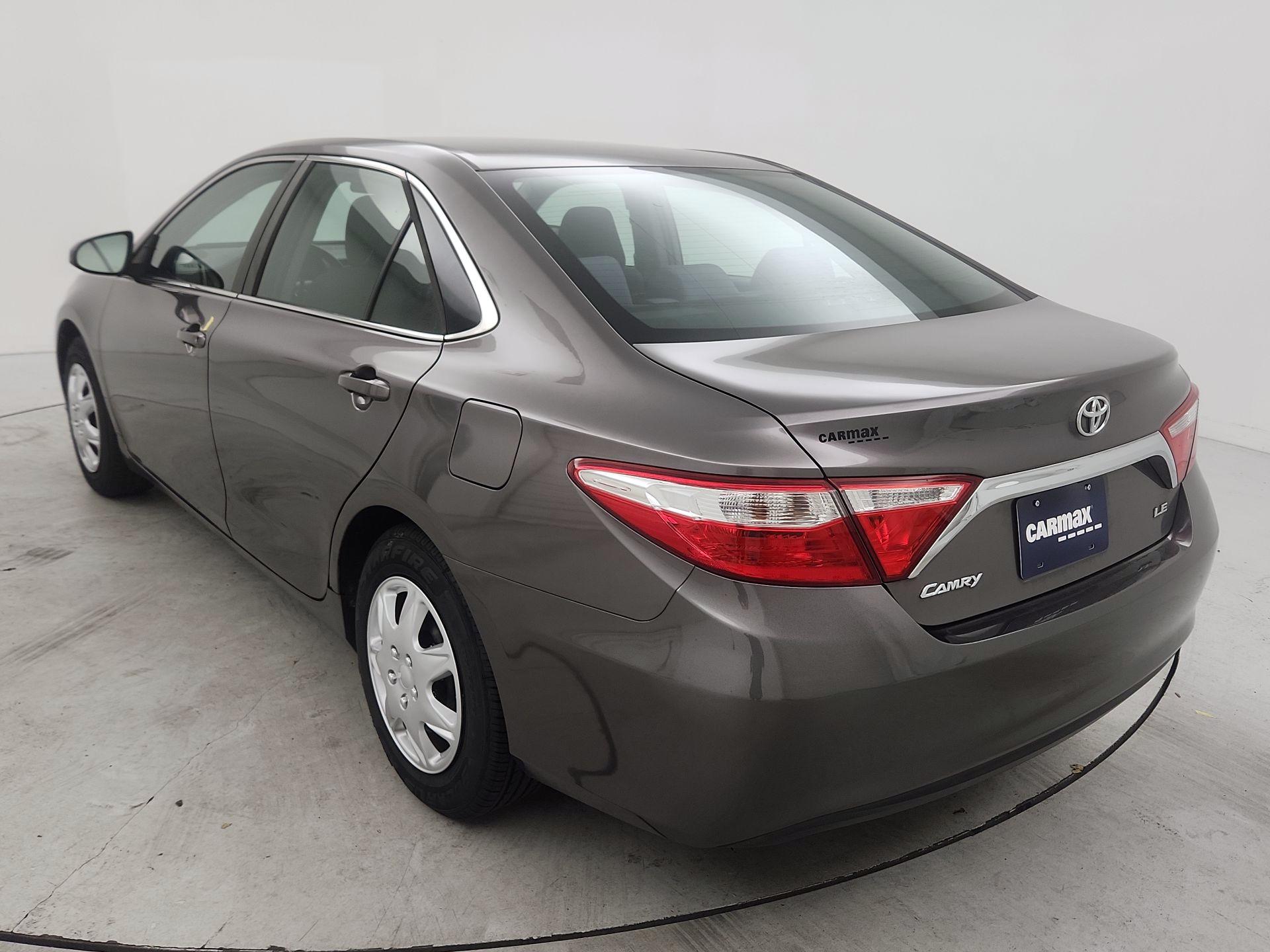 Thumbnail: 2015 Toyota Camry - 7