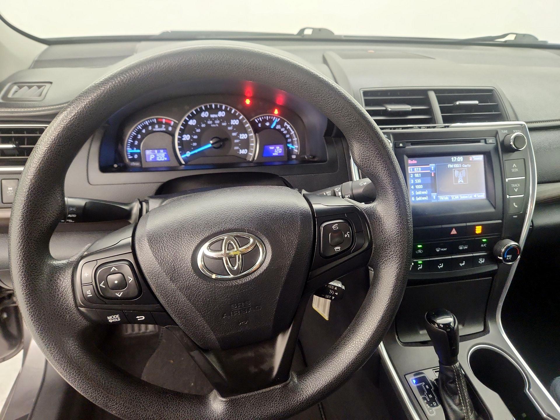 Thumbnail: 2015 Toyota Camry - 8