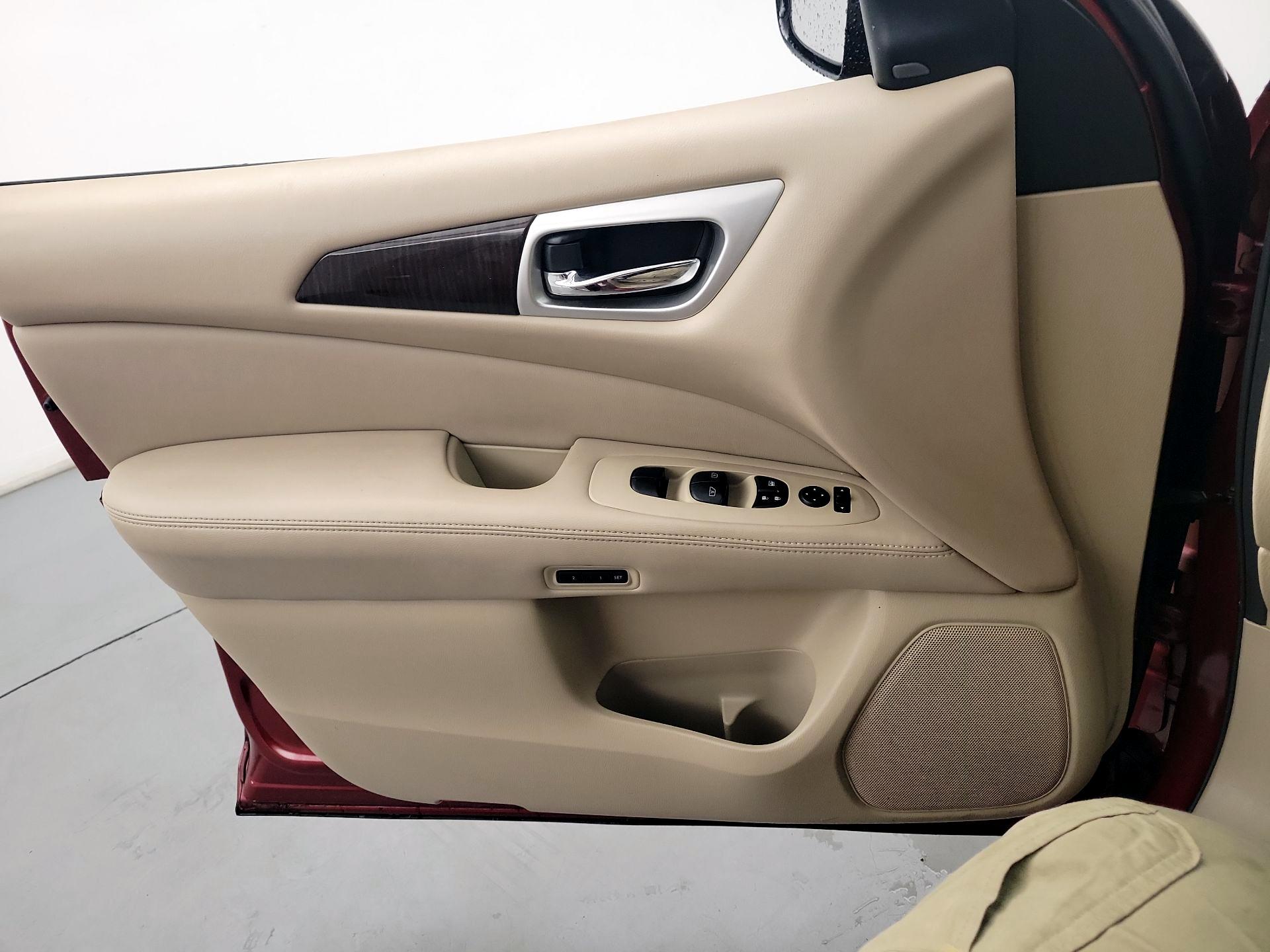 Thumbnail: 2015 Nissan Pathfinder - 12