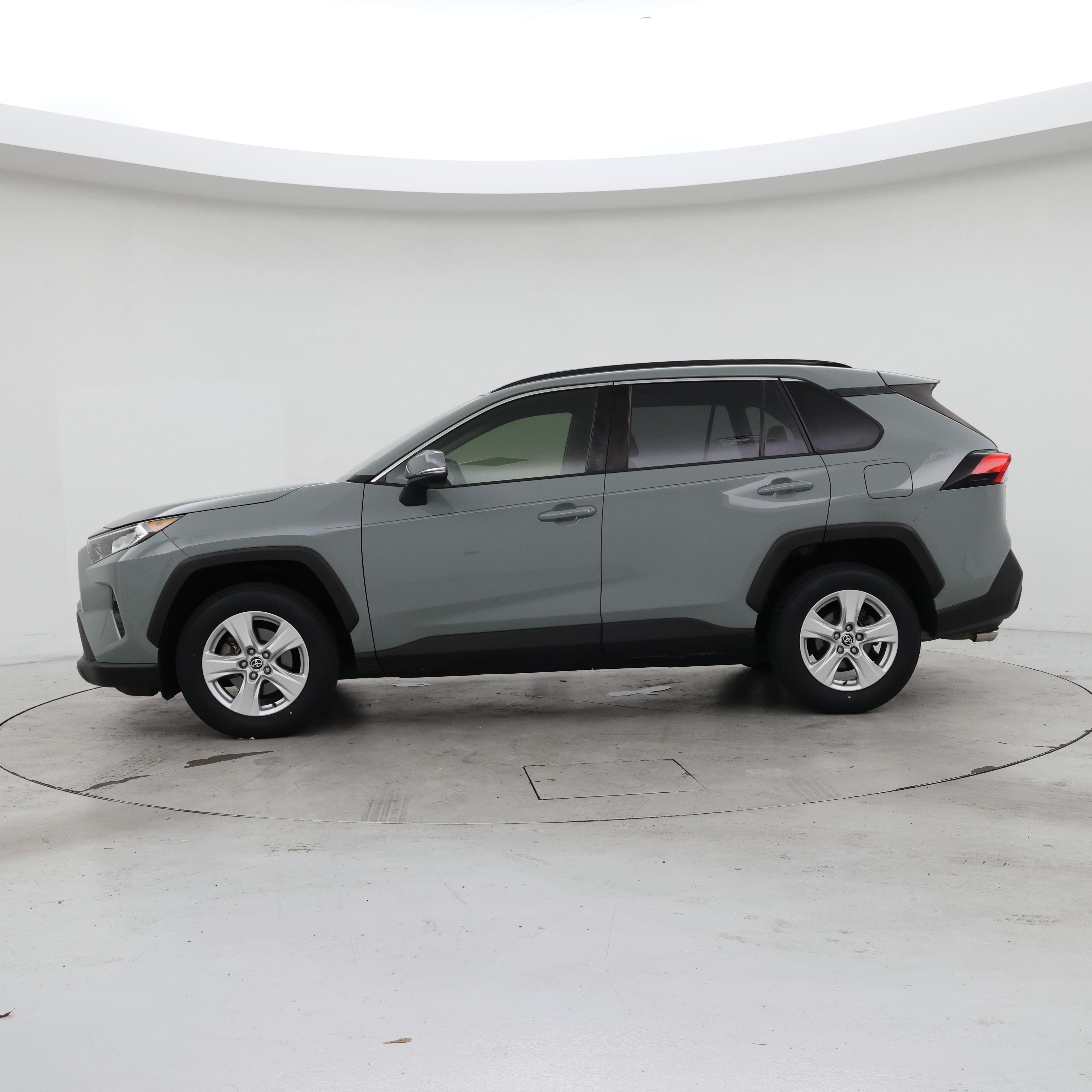 Thumbnail: 2020 Toyota RAV4 - 3