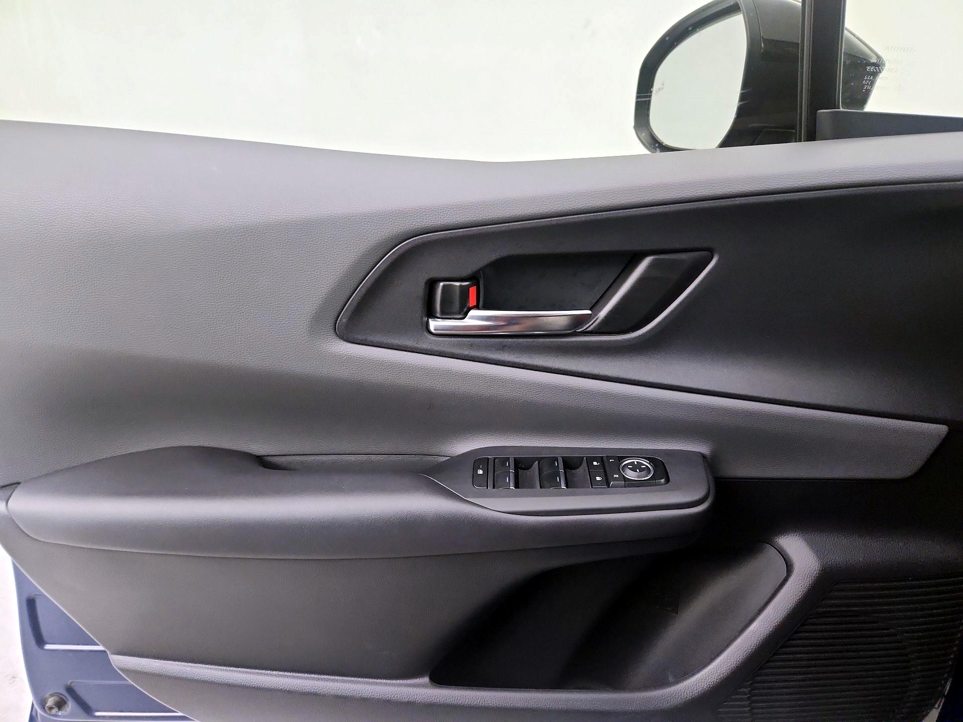 Thumbnail: 2023 Toyota Prius - 12