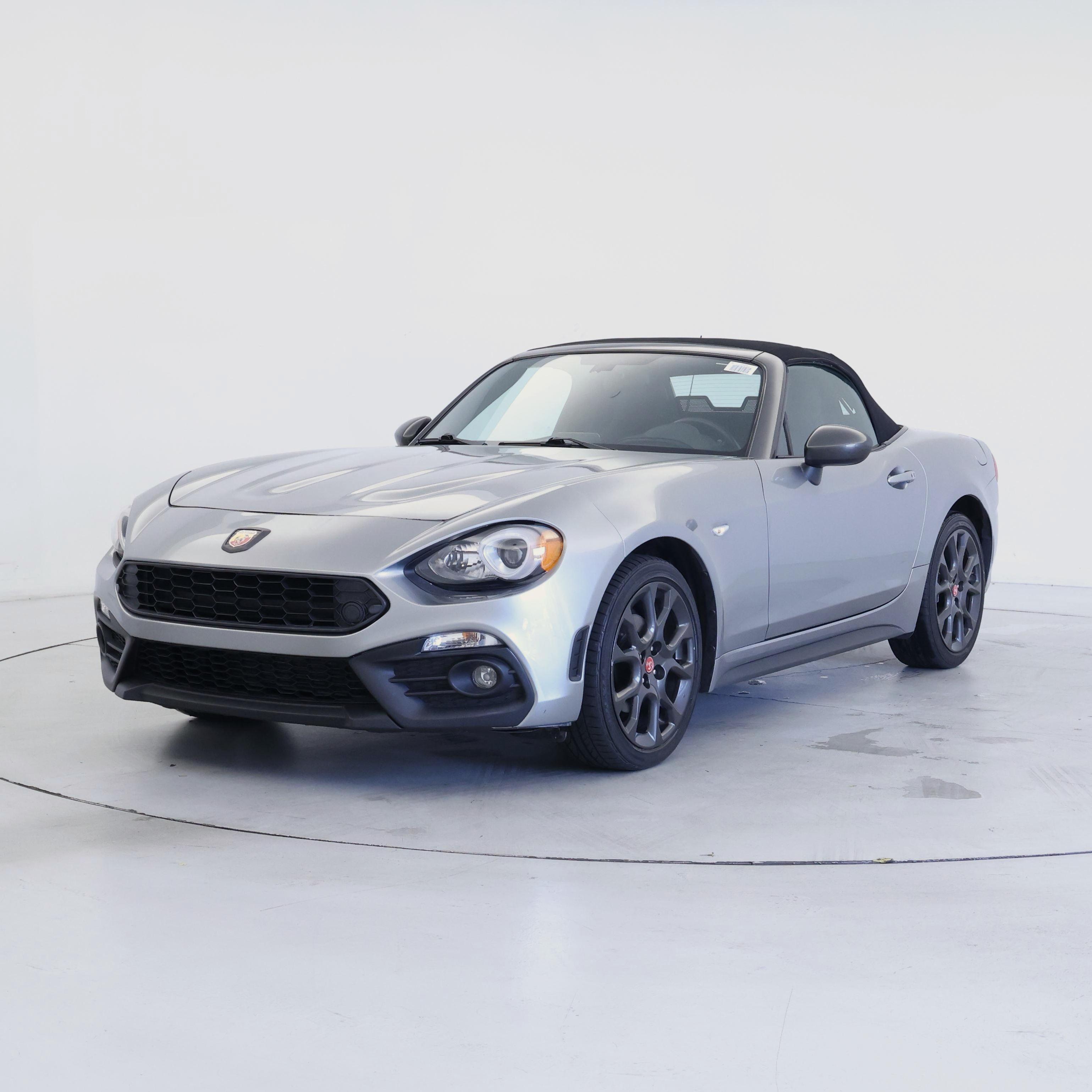 Thumbnail: 2017 Fiat 124 Spider - 4