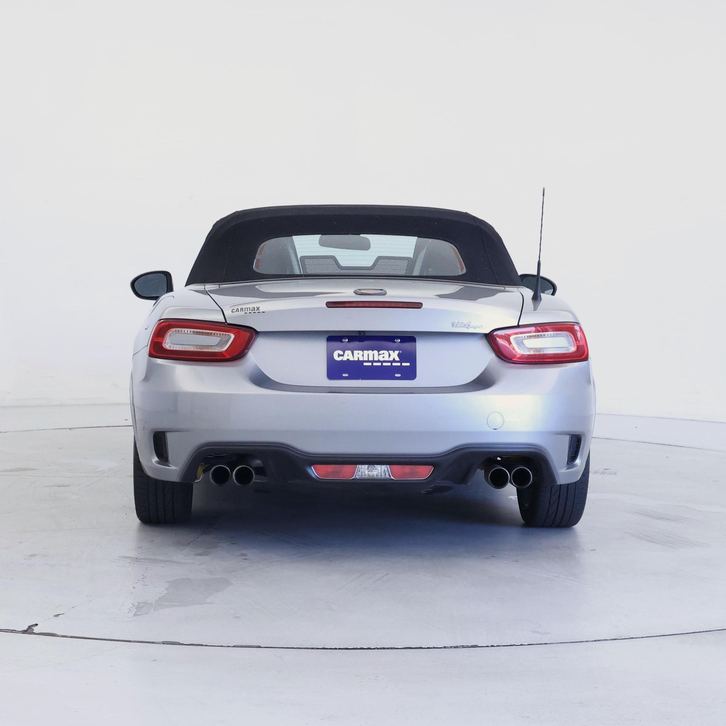 Thumbnail: 2017 Fiat 124 Spider - 6