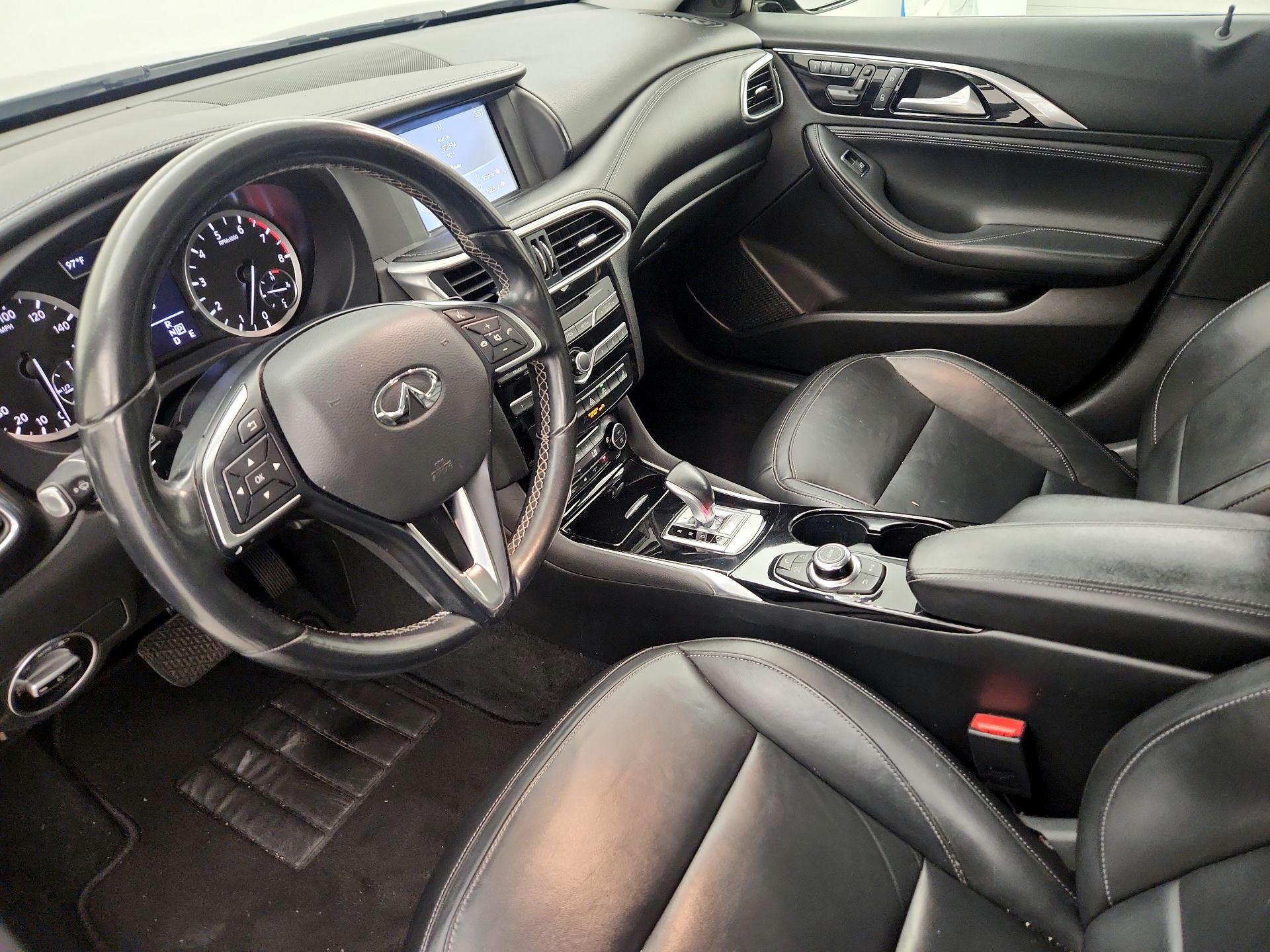 Thumbnail: 2018 INFINITI QX30 - 11