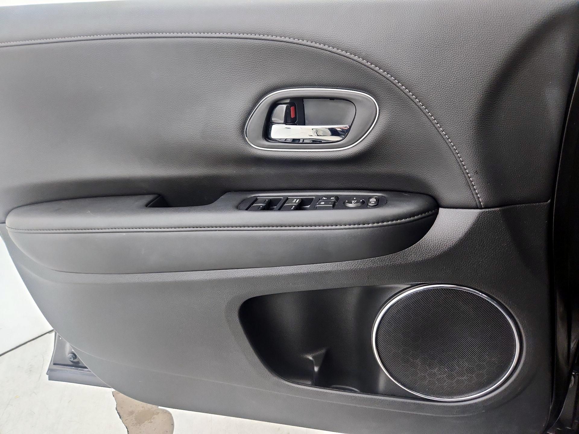 Thumbnail: 2019 Honda HR-V - 12