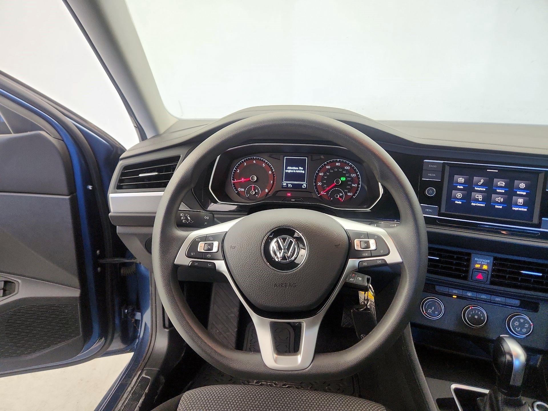 Thumbnail: 2021 Volkswagen Jetta - 10