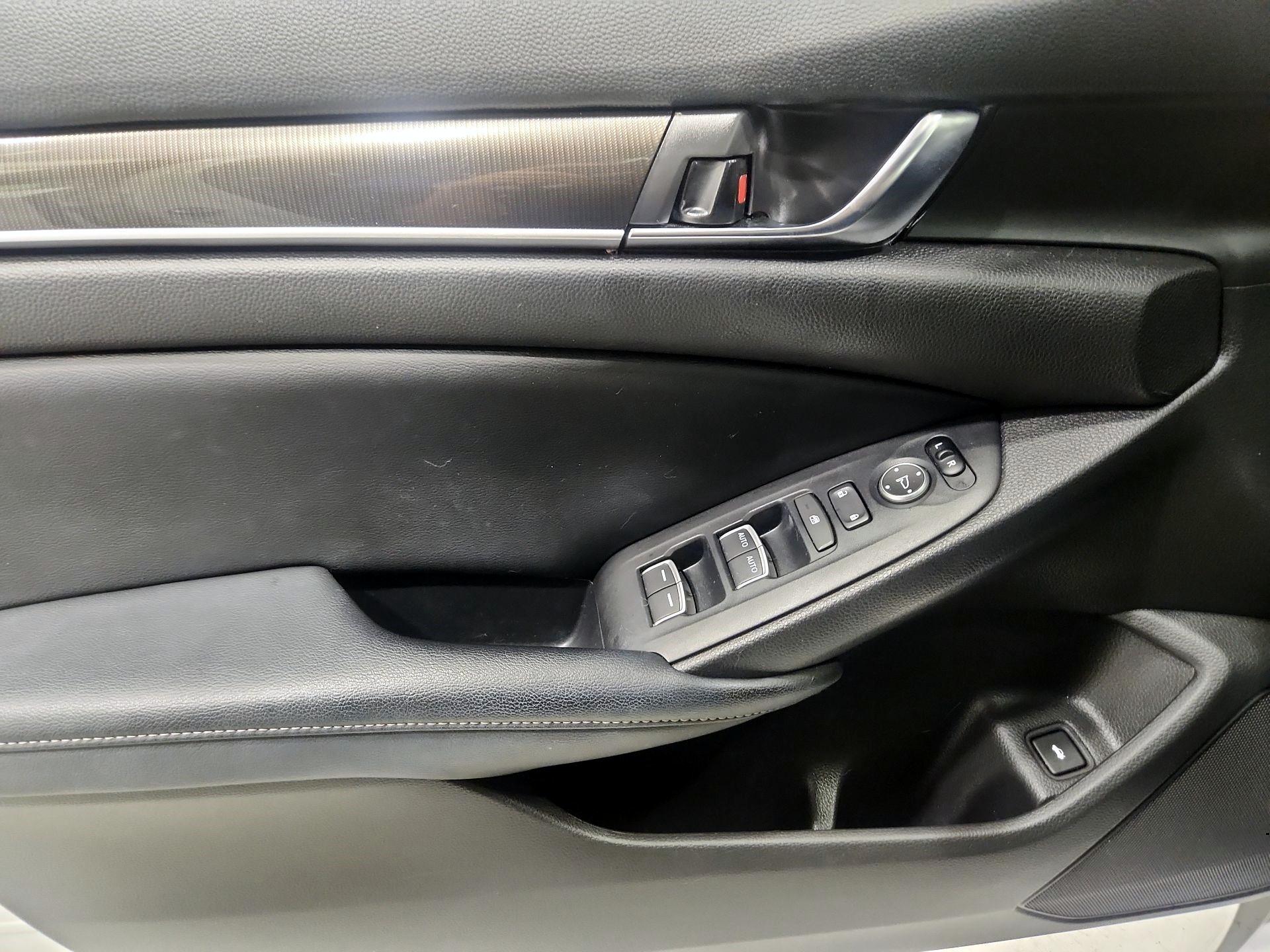 Thumbnail: 2018 Honda Accord - 12