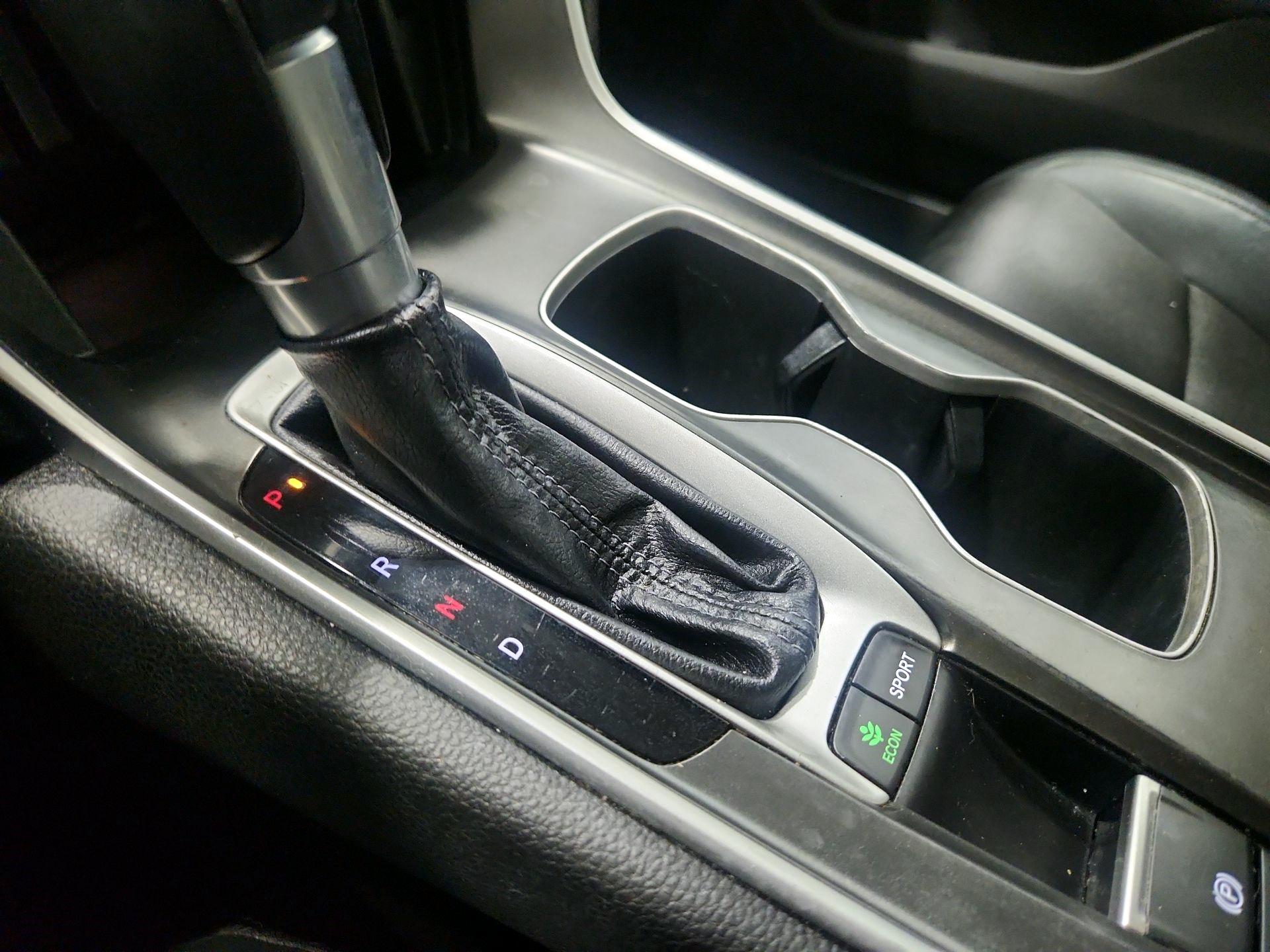 Thumbnail: 2018 Honda Accord - 17