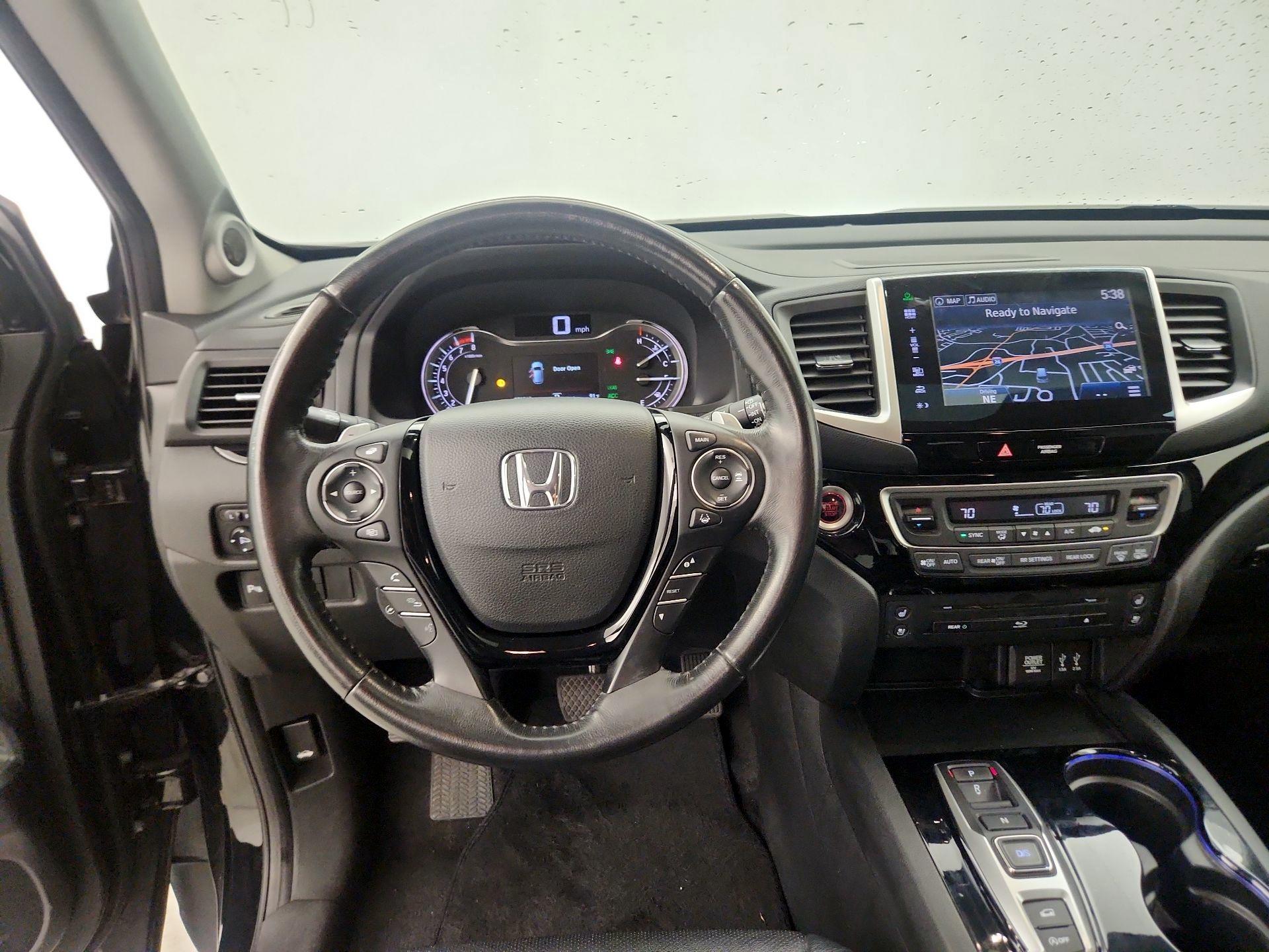 Thumbnail: 2016 Honda Pilot - 10