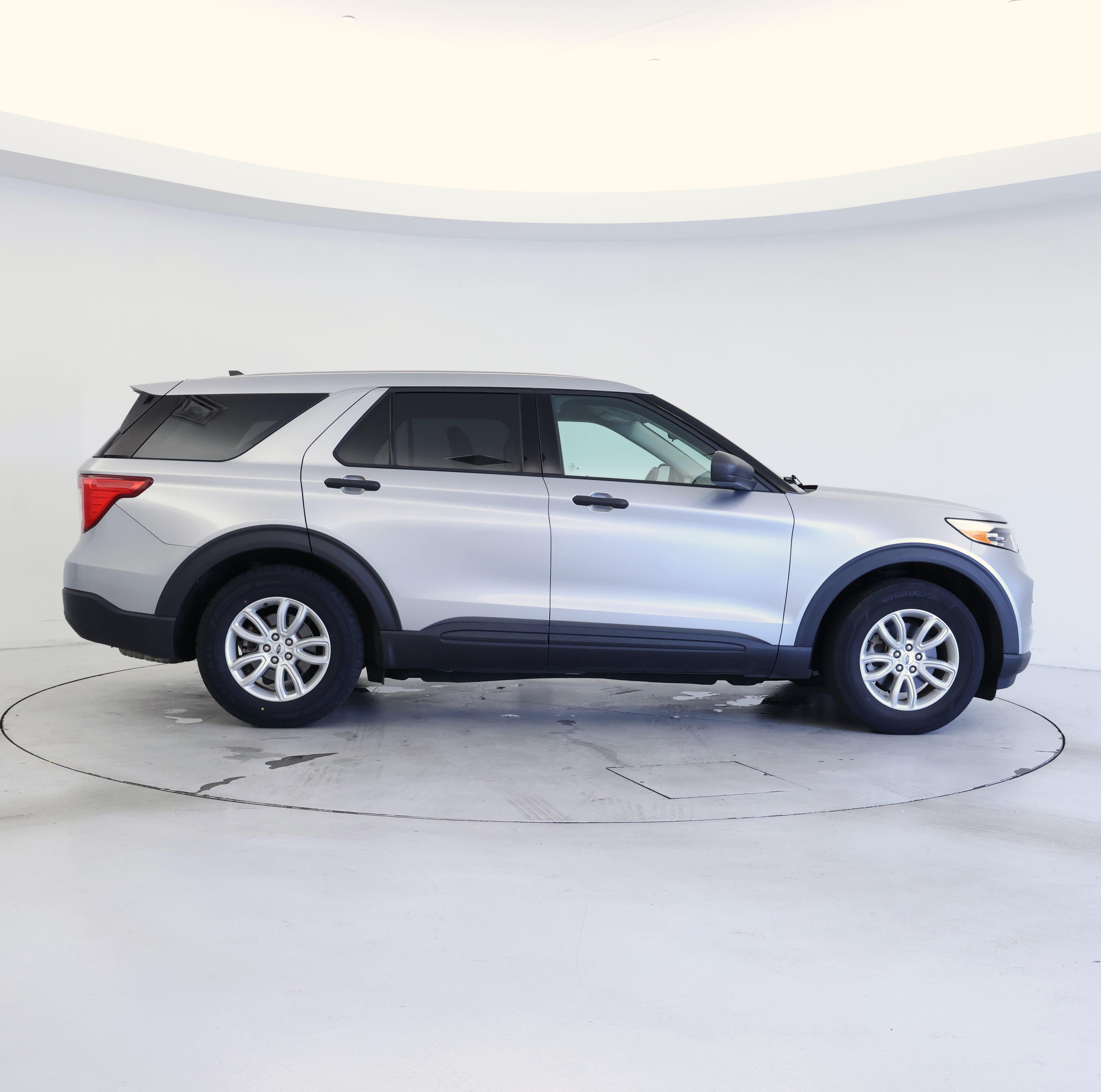 Thumbnail: 2021 Ford Explorer - 7
