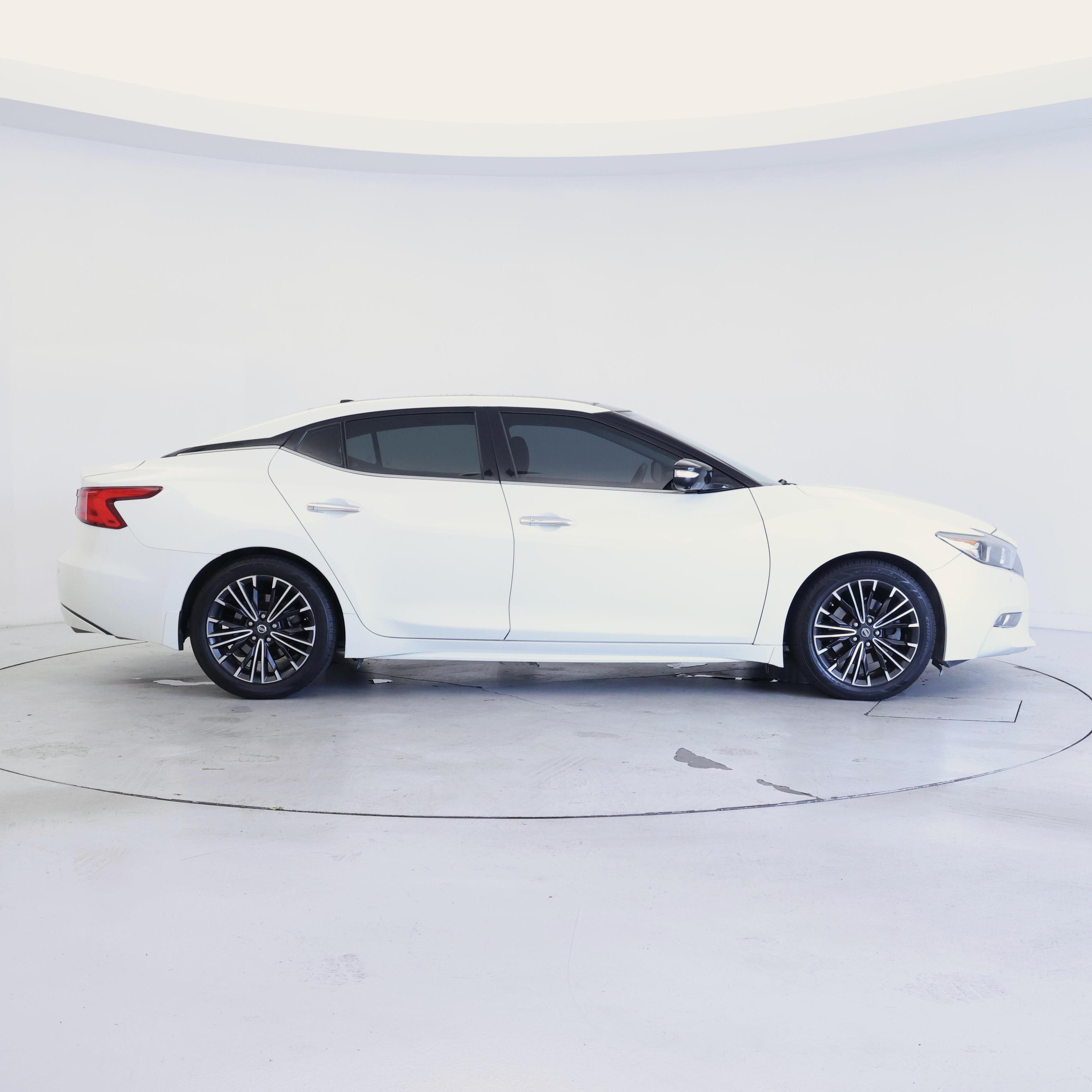 Thumbnail: 2017 Nissan Maxima - 7