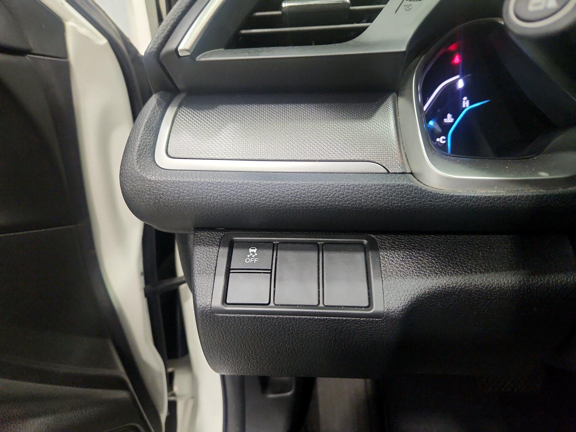 Thumbnail: 2016 Honda Civic - 13