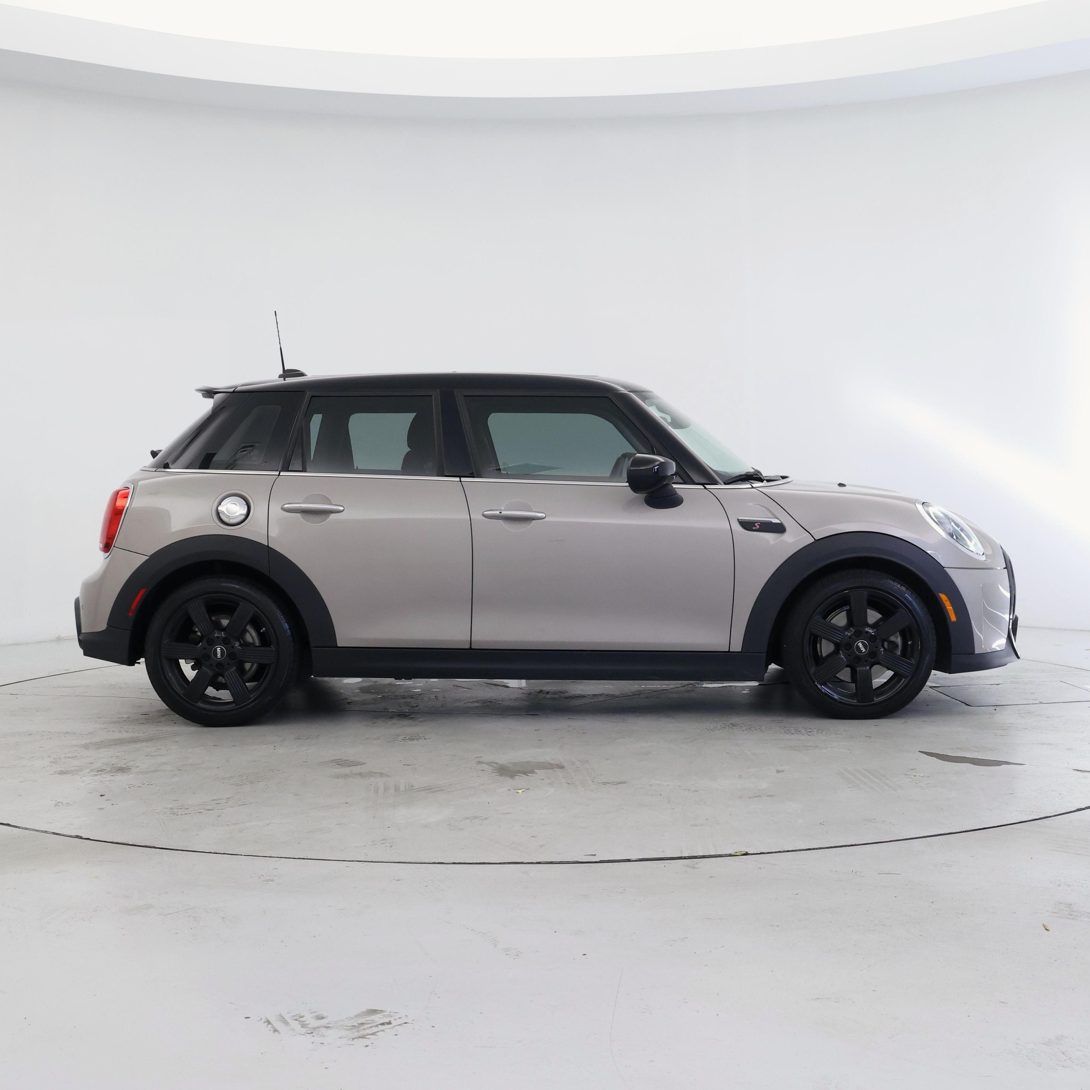 Thumbnail: 2022 MINI Cooper Hardtop - 7