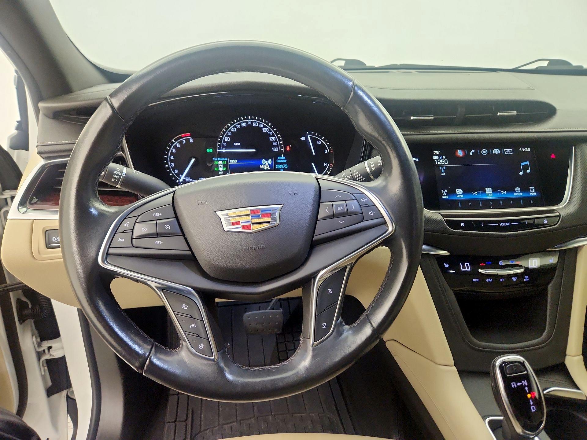 Thumbnail: 2019 Cadillac XT5 - 8