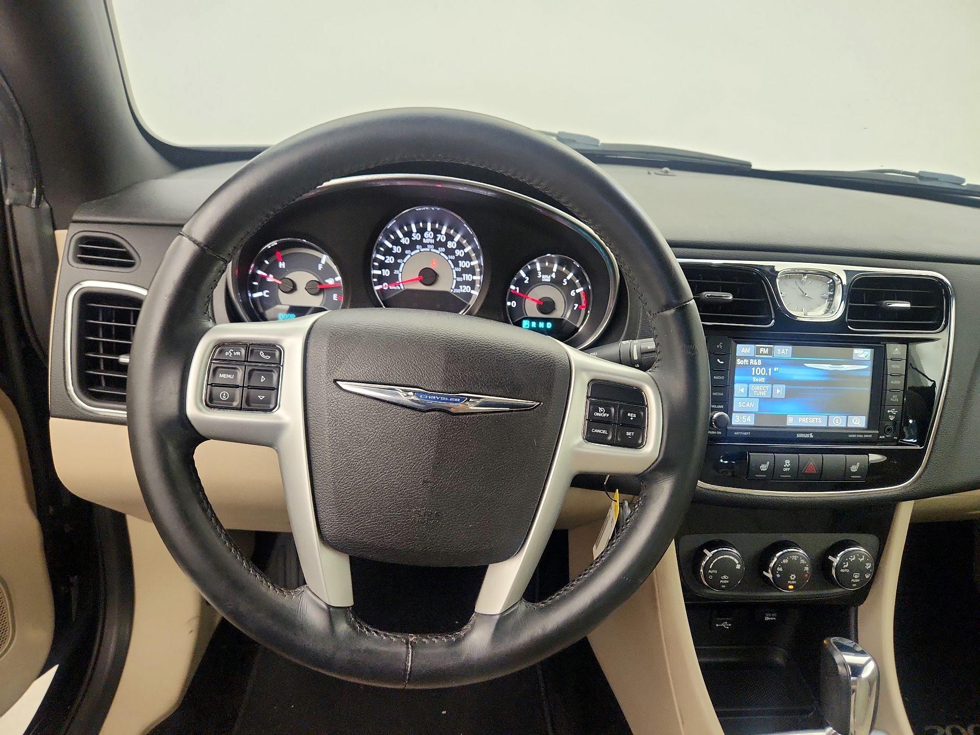 Thumbnail: 2014 Chrysler 200 - 9