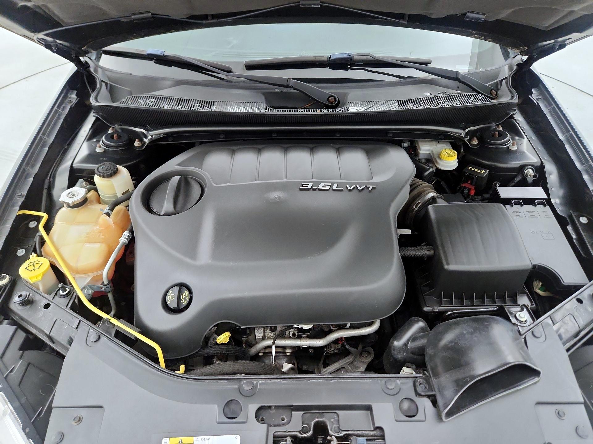 Thumbnail: 2014 Chrysler 200 - 19