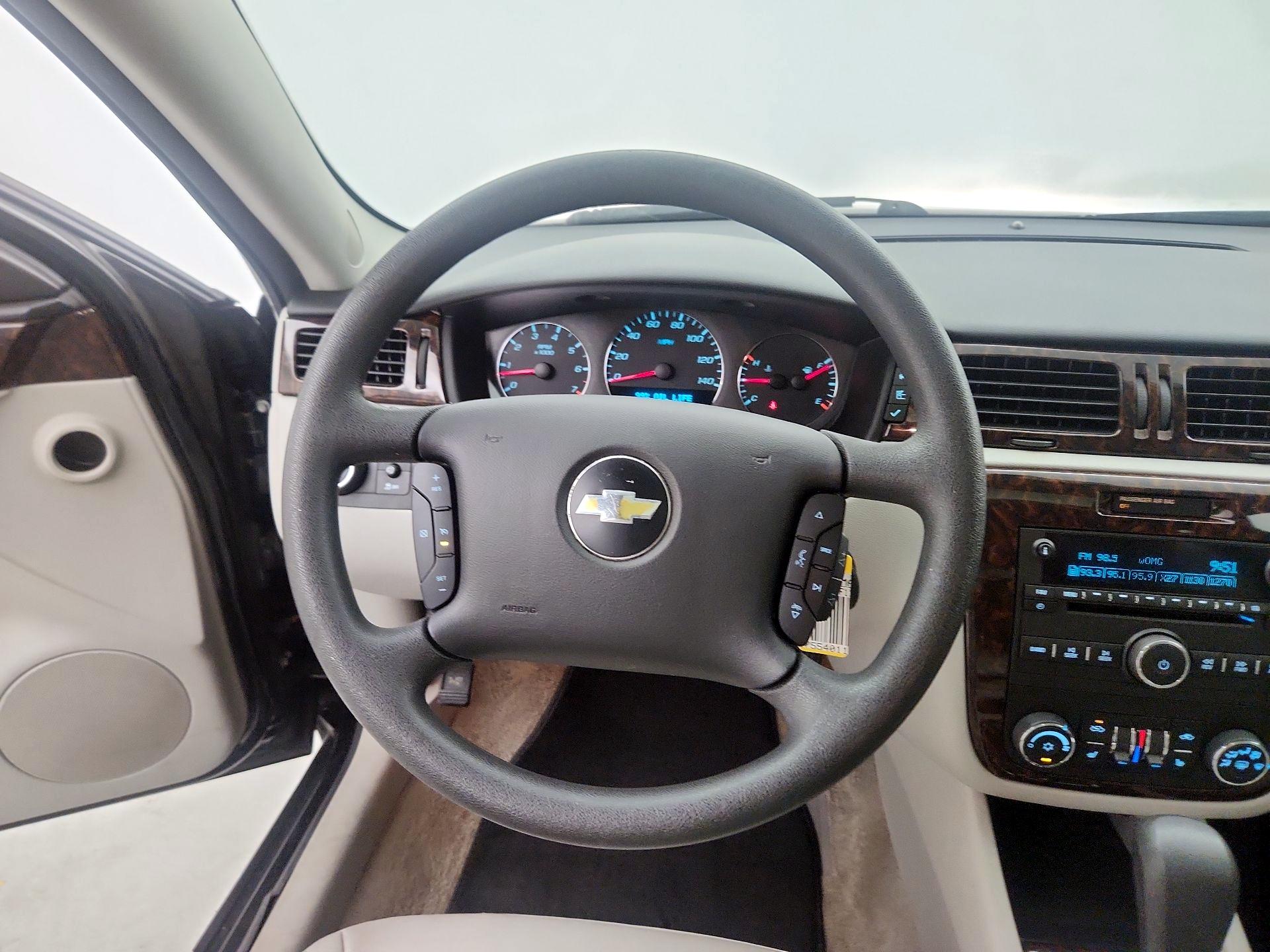 Thumbnail: 2015 Chevrolet Impala - 10