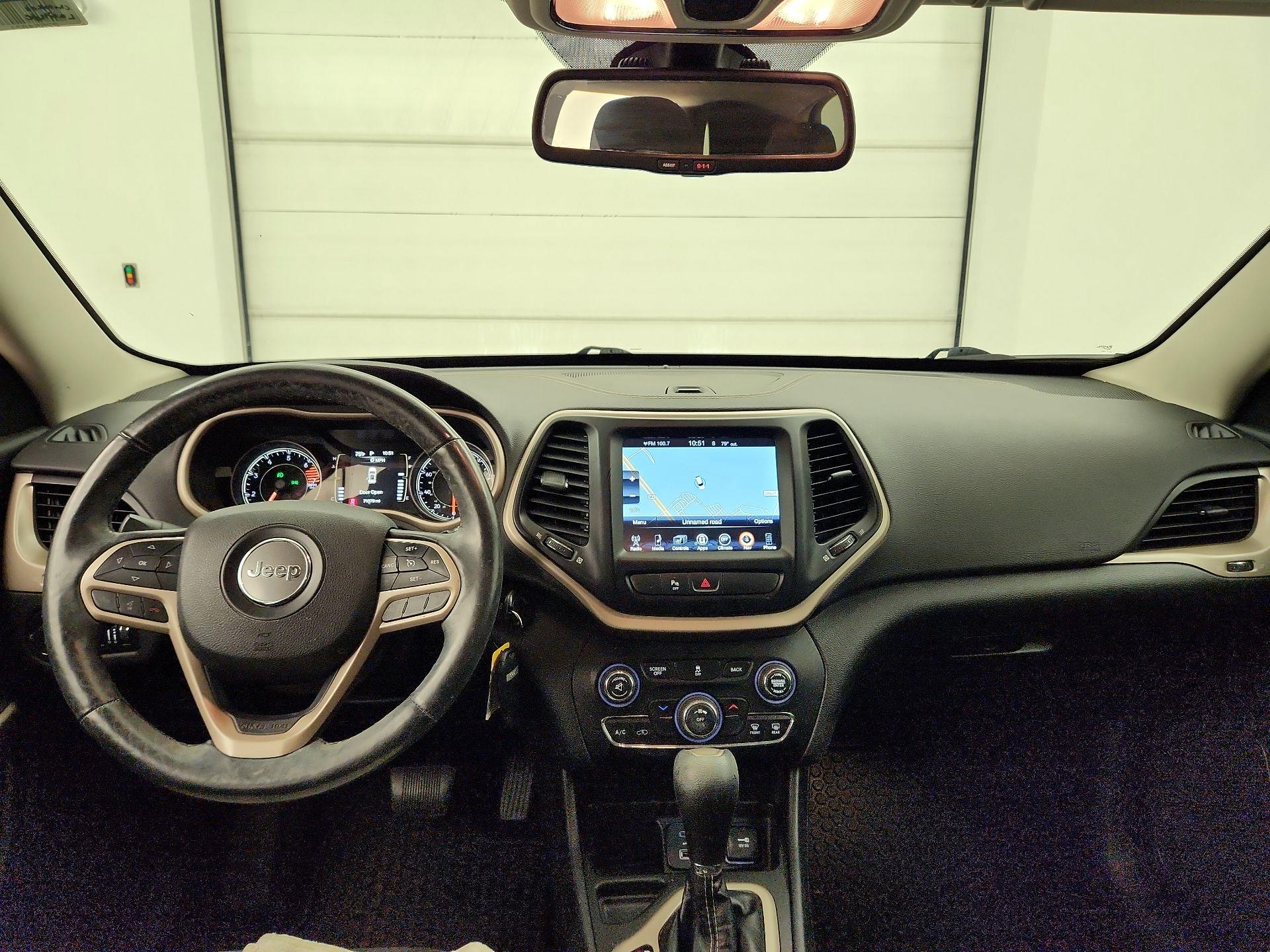 Thumbnail: 2017 Jeep Cherokee - 9