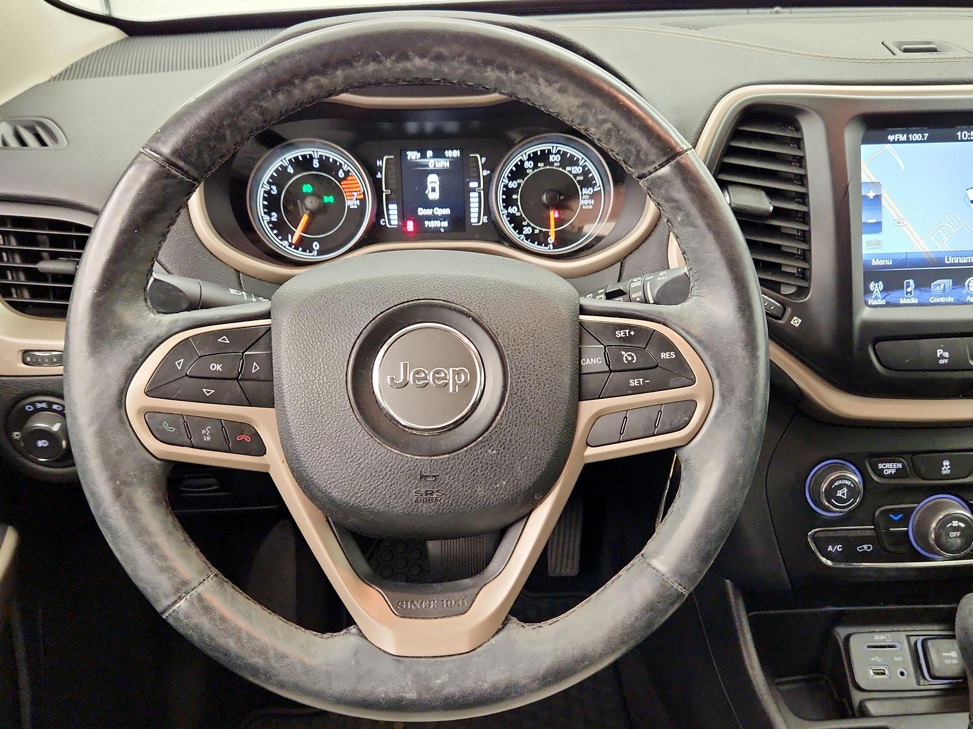 Thumbnail: 2017 Jeep Cherokee - 10