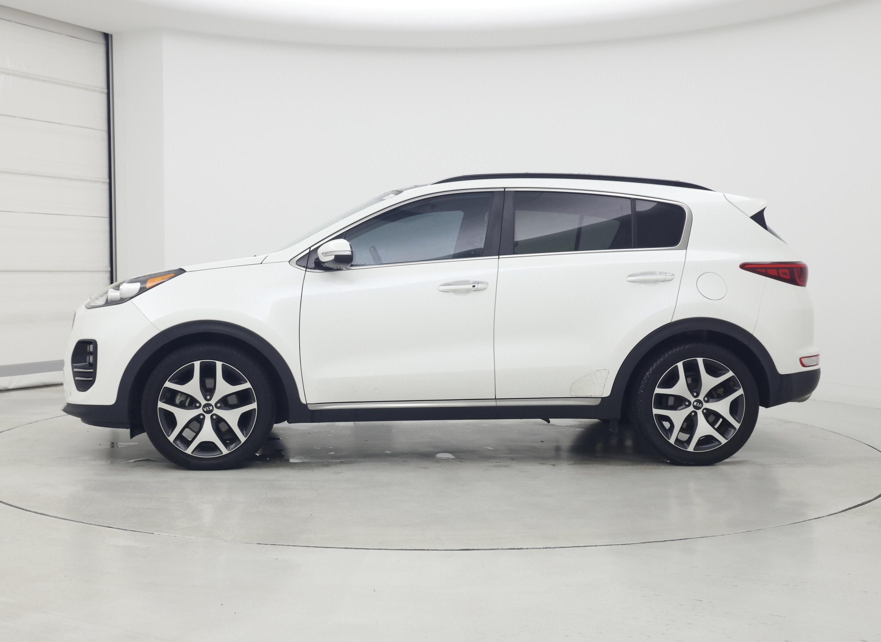 Thumbnail: 2018 Kia Sportage - 3