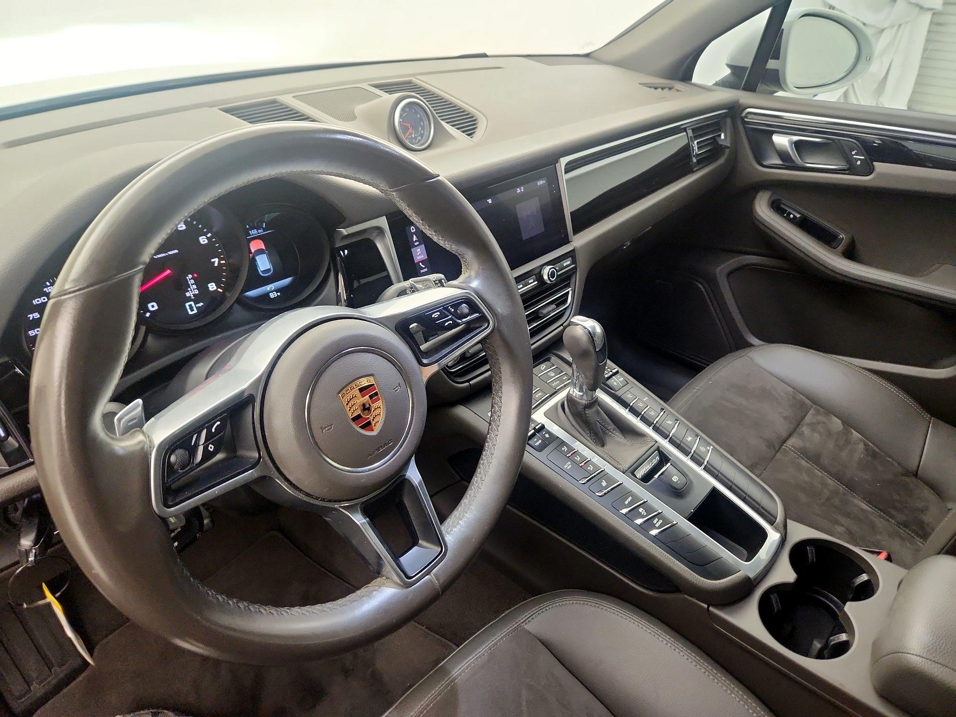 Thumbnail: 2019 Porsche Macan - 9