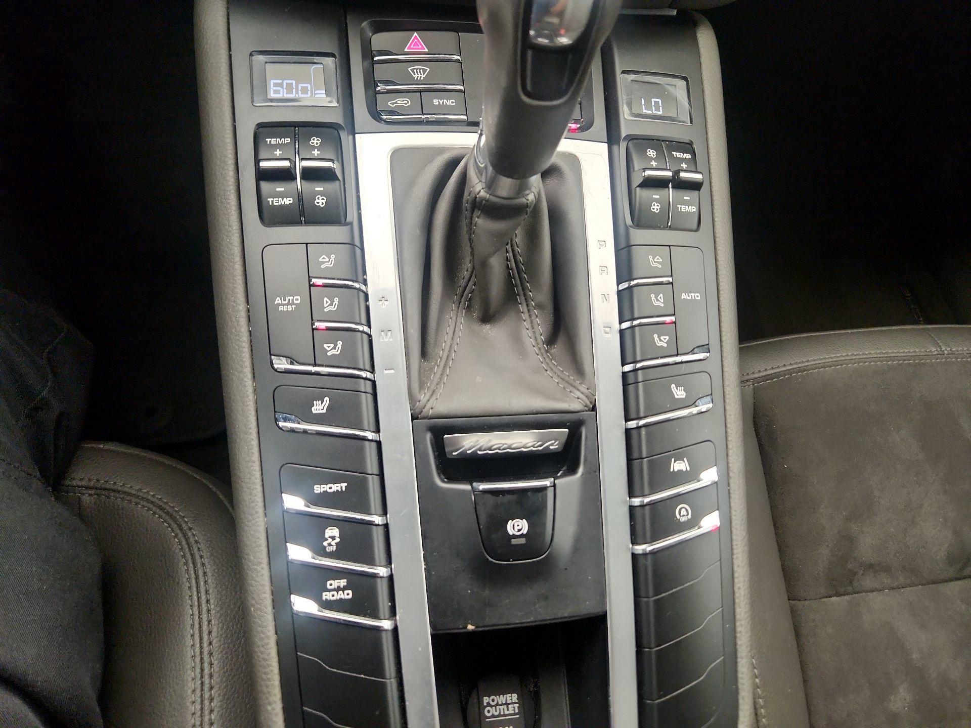 Thumbnail: 2019 Porsche Macan - 14