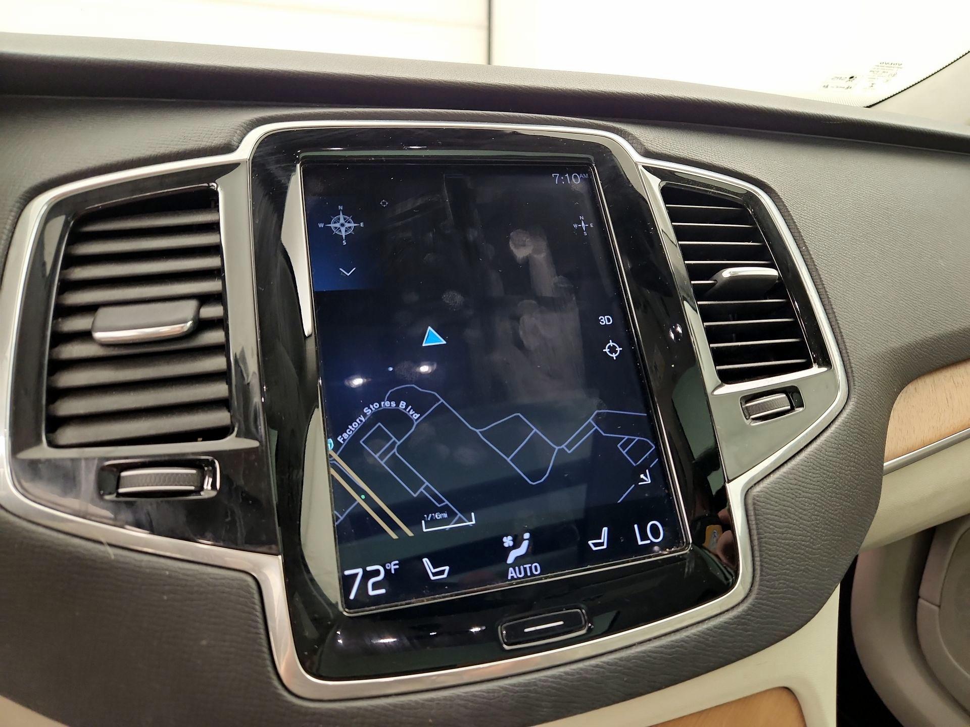 Thumbnail: 2018 Volvo XC90 - 14
