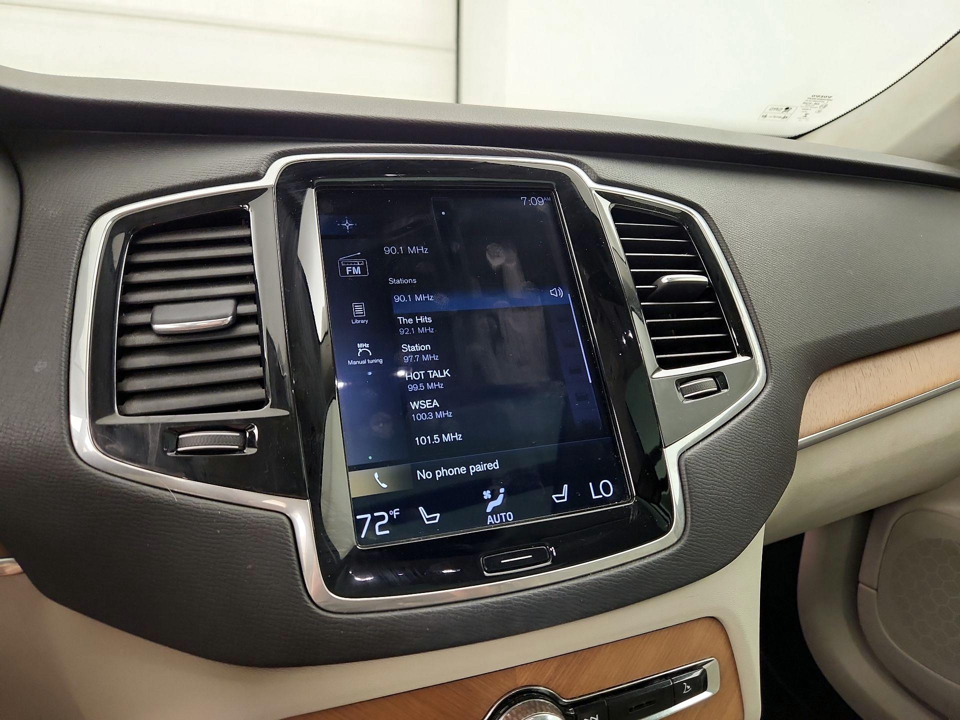 Thumbnail: 2018 Volvo XC90 - 16