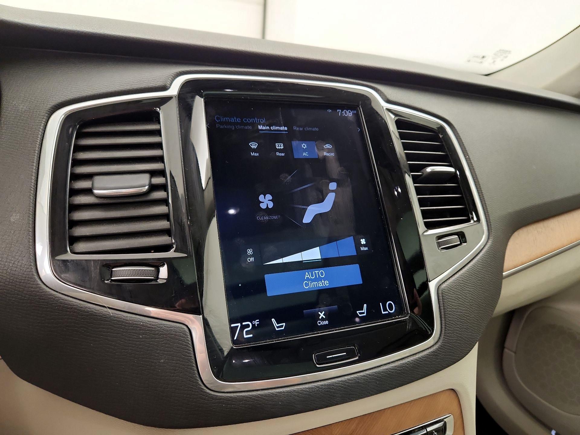 Thumbnail: 2018 Volvo XC90 - 17