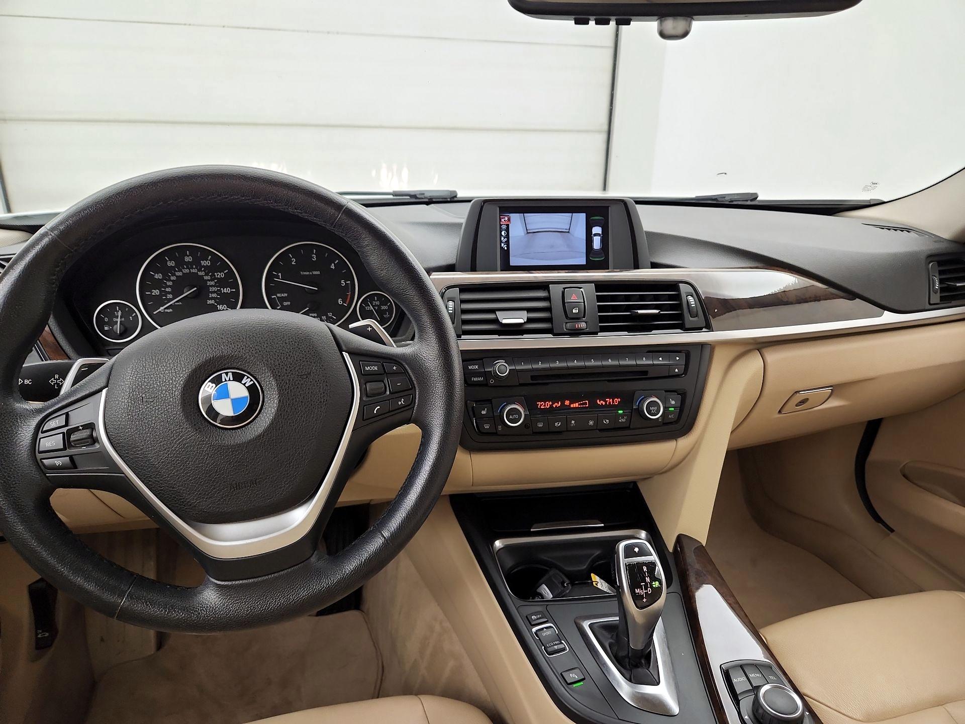 Thumbnail: 2015 BMW 3 Series - 9
