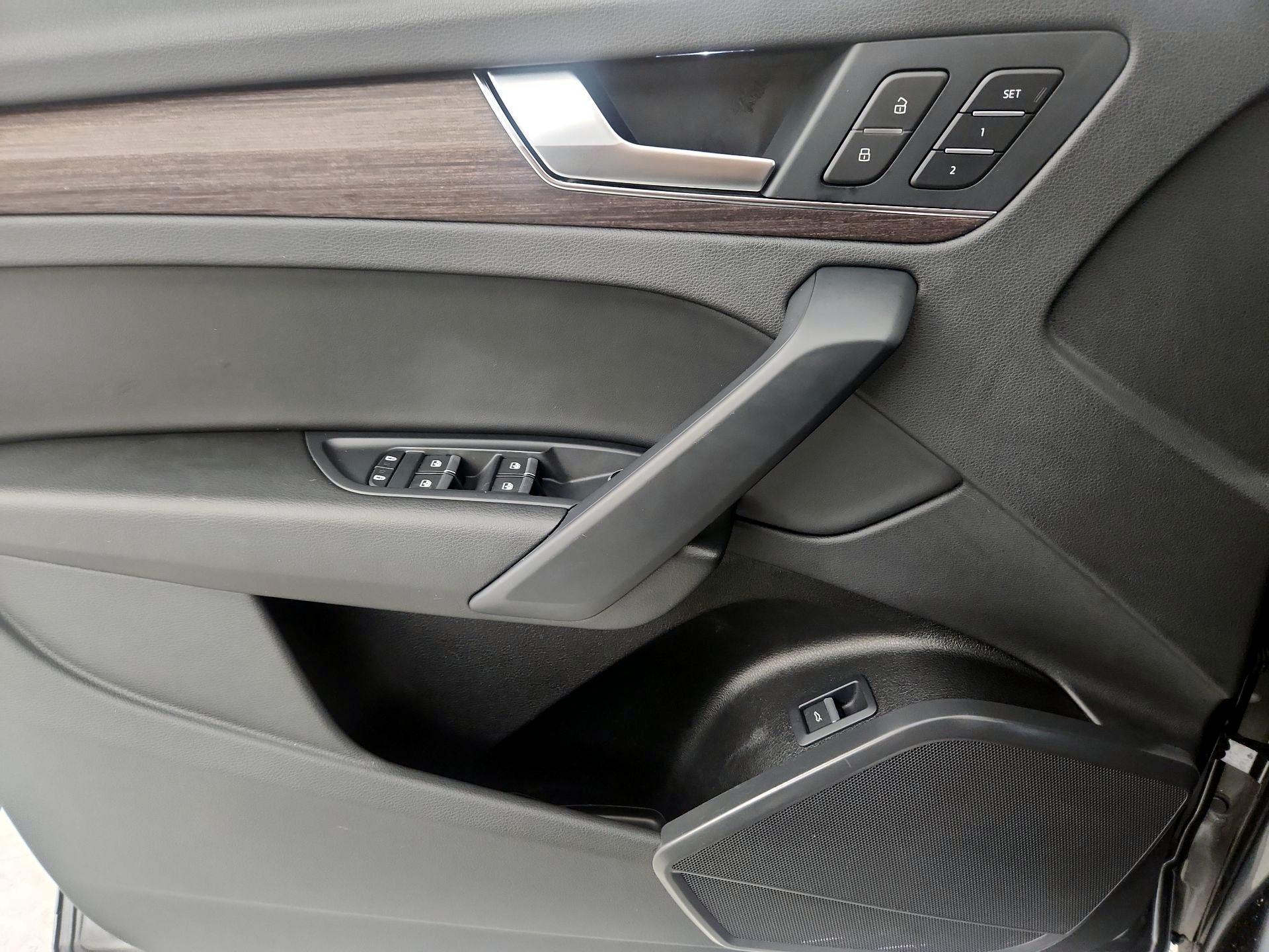 Thumbnail: 2022 Audi Q5 - 12