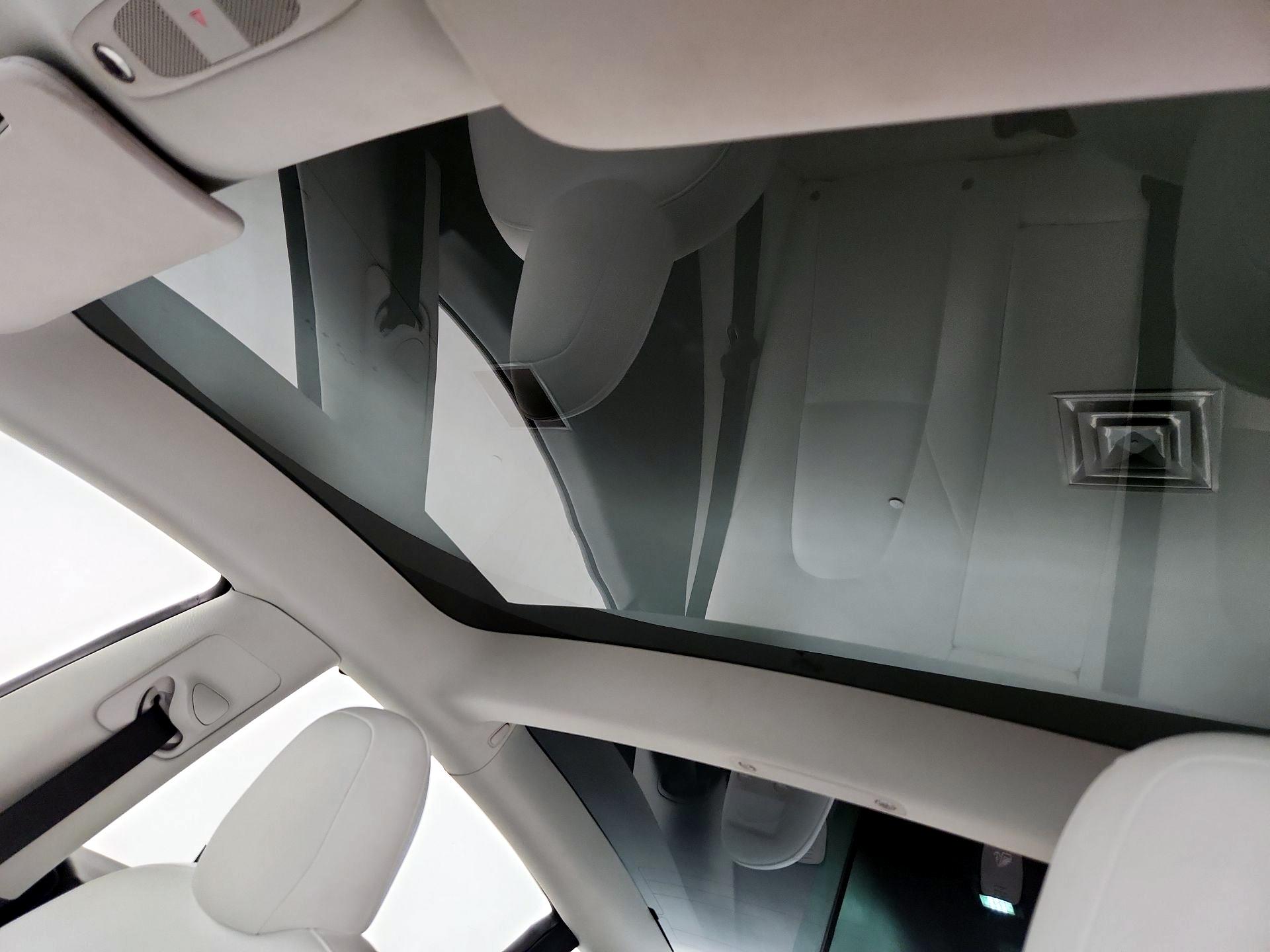Thumbnail: 2022 Tesla Model 3 - 15