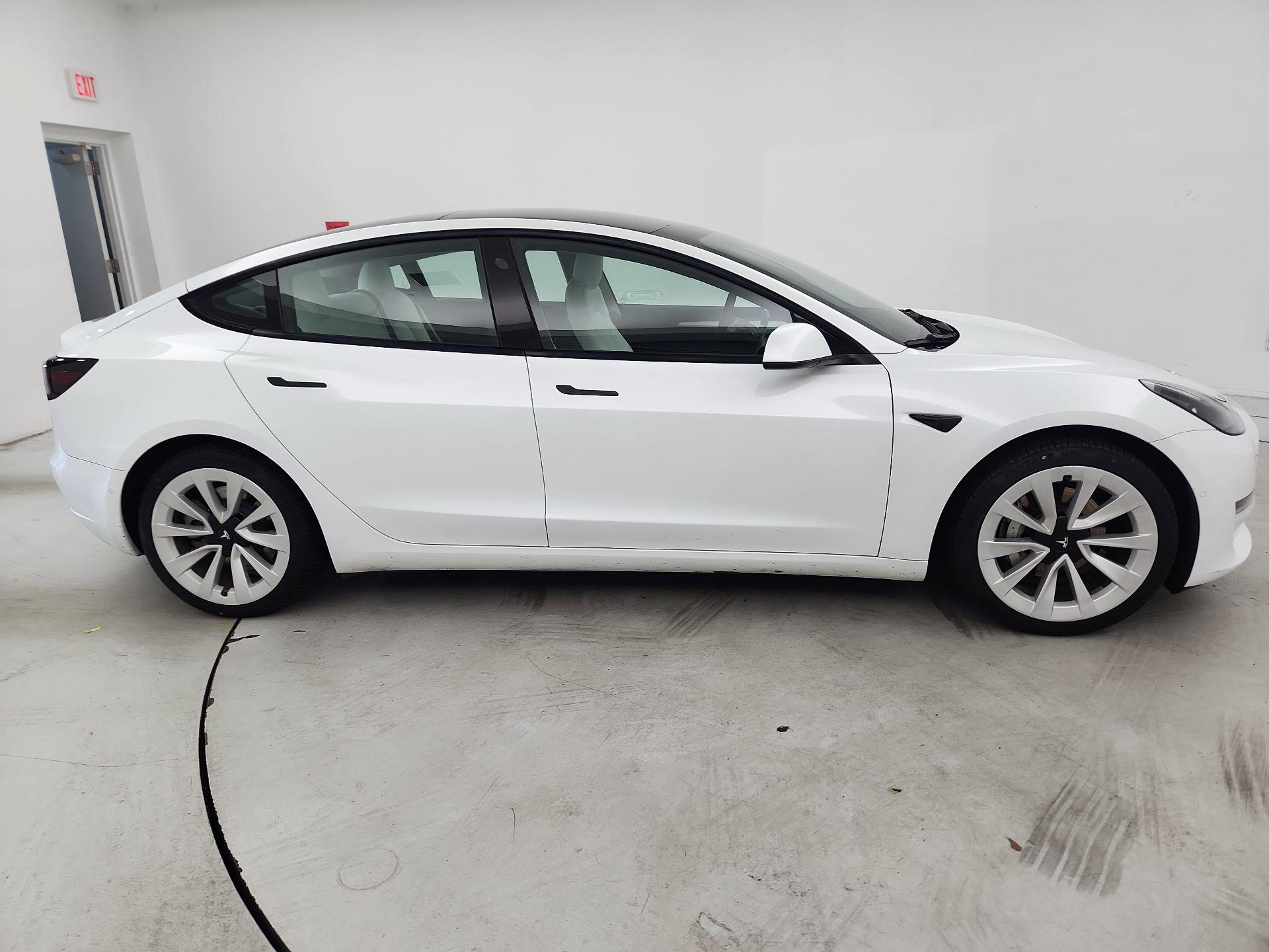 Thumbnail: 2022 Tesla Model 3 - 4