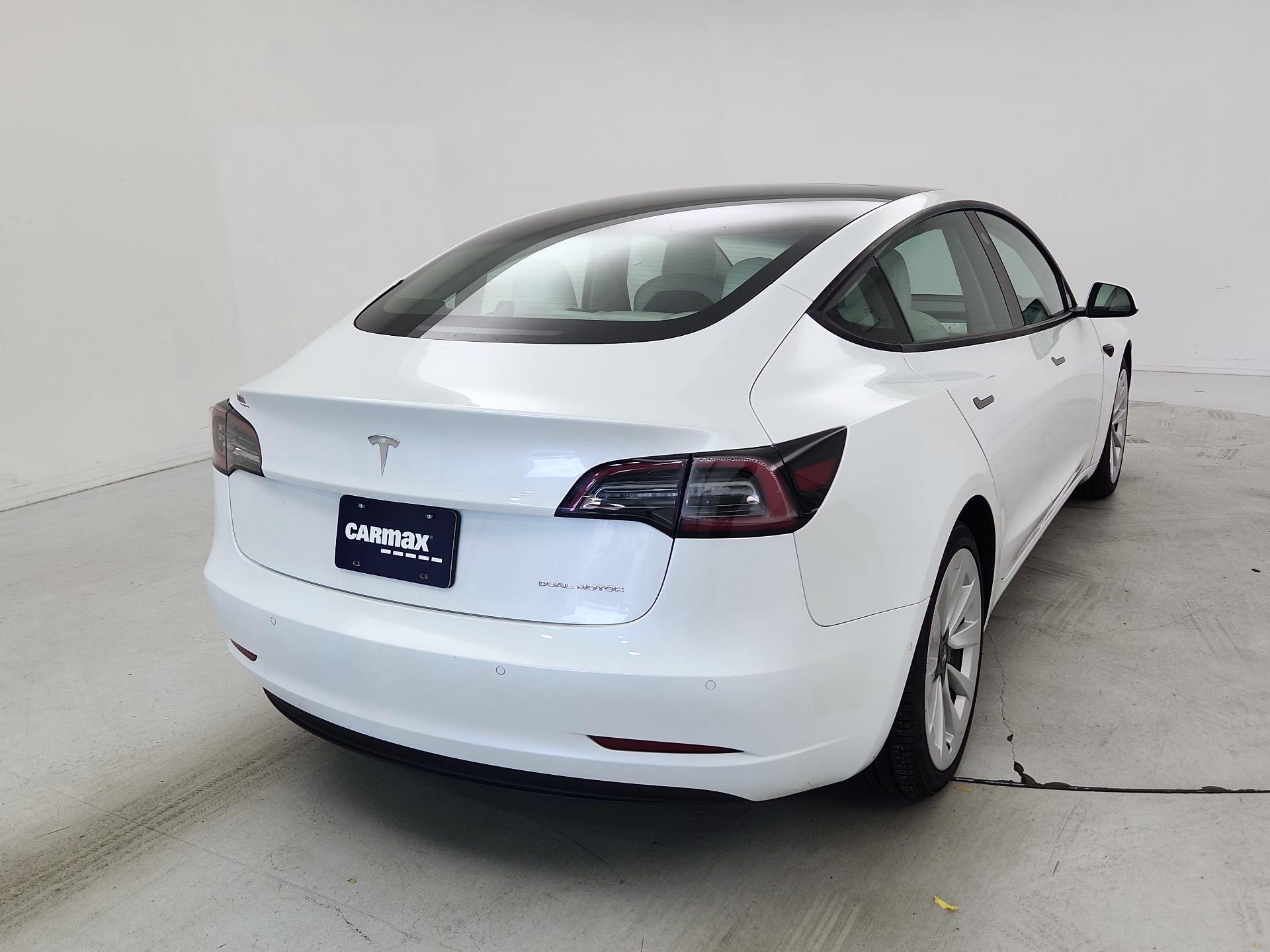 Thumbnail: 2022 Tesla Model 3 - 5