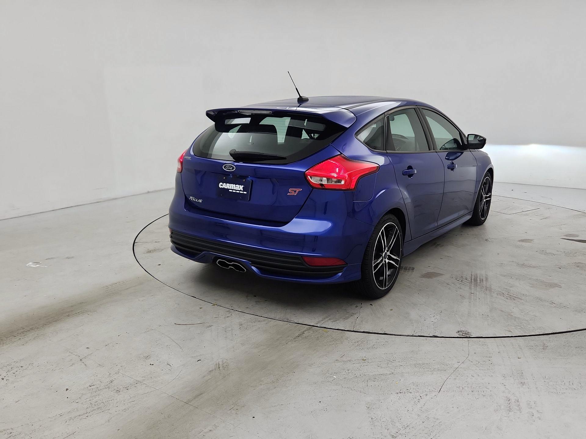 Thumbnail: 2015 Ford Focus - 5