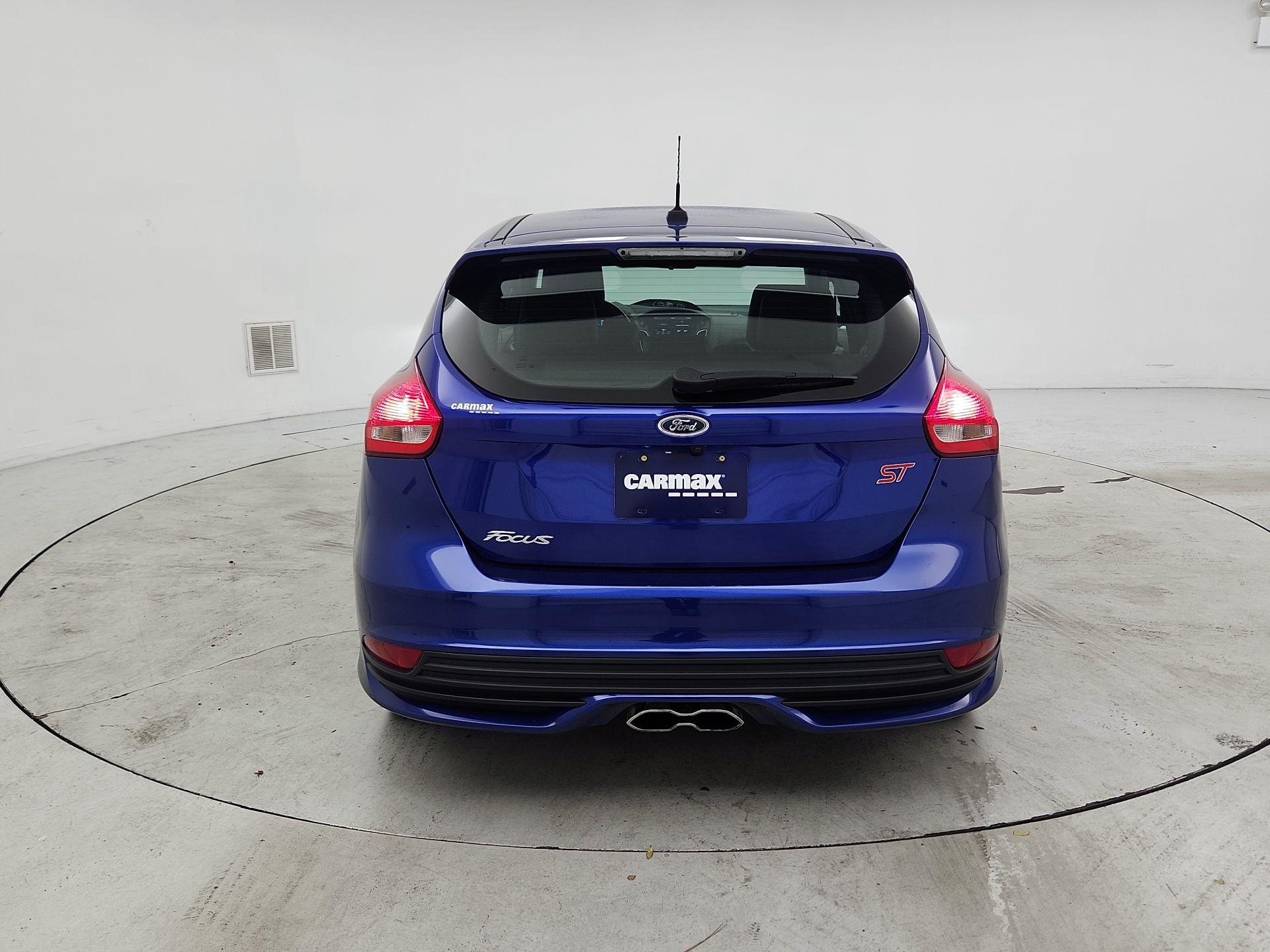 Thumbnail: 2015 Ford Focus - 6